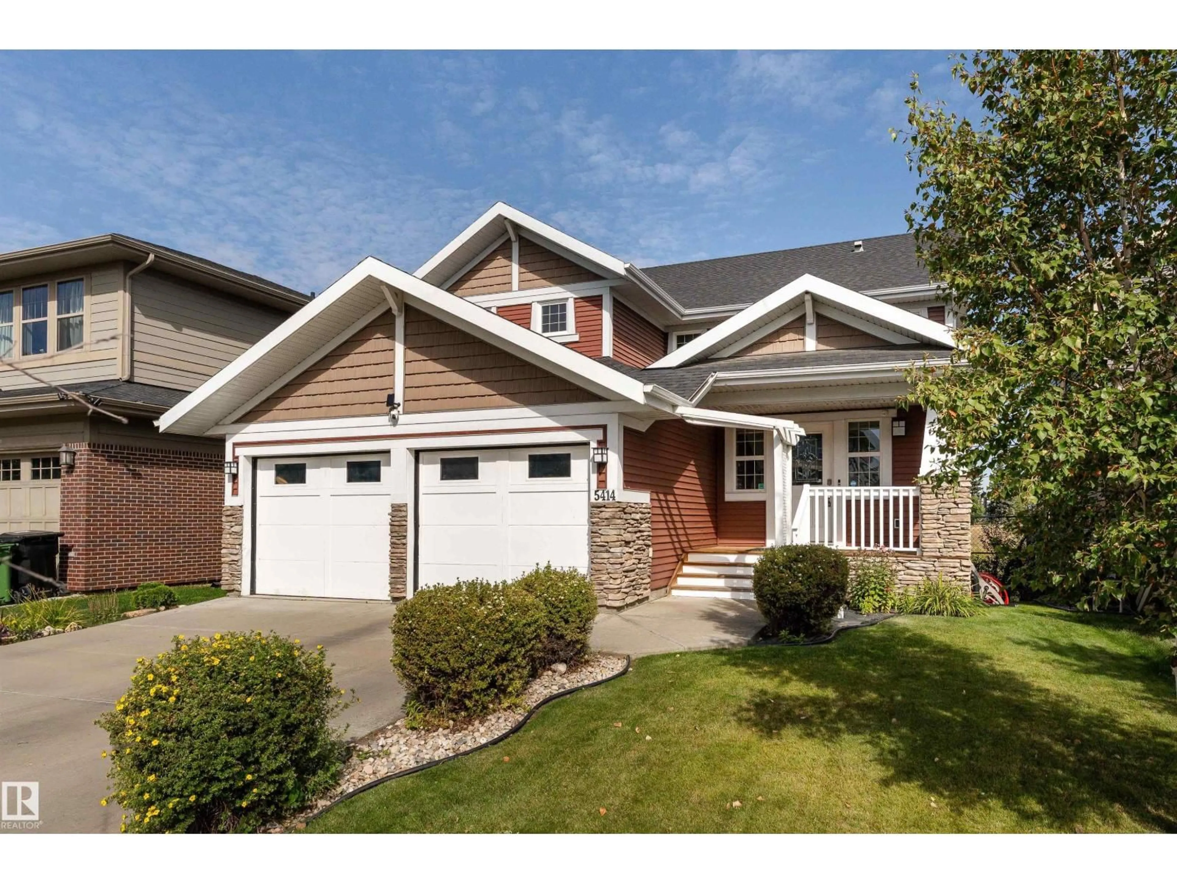 Home with vinyl exterior material, street for 5414 BONAVENTURE AV, Edmonton Alberta T5E6R3