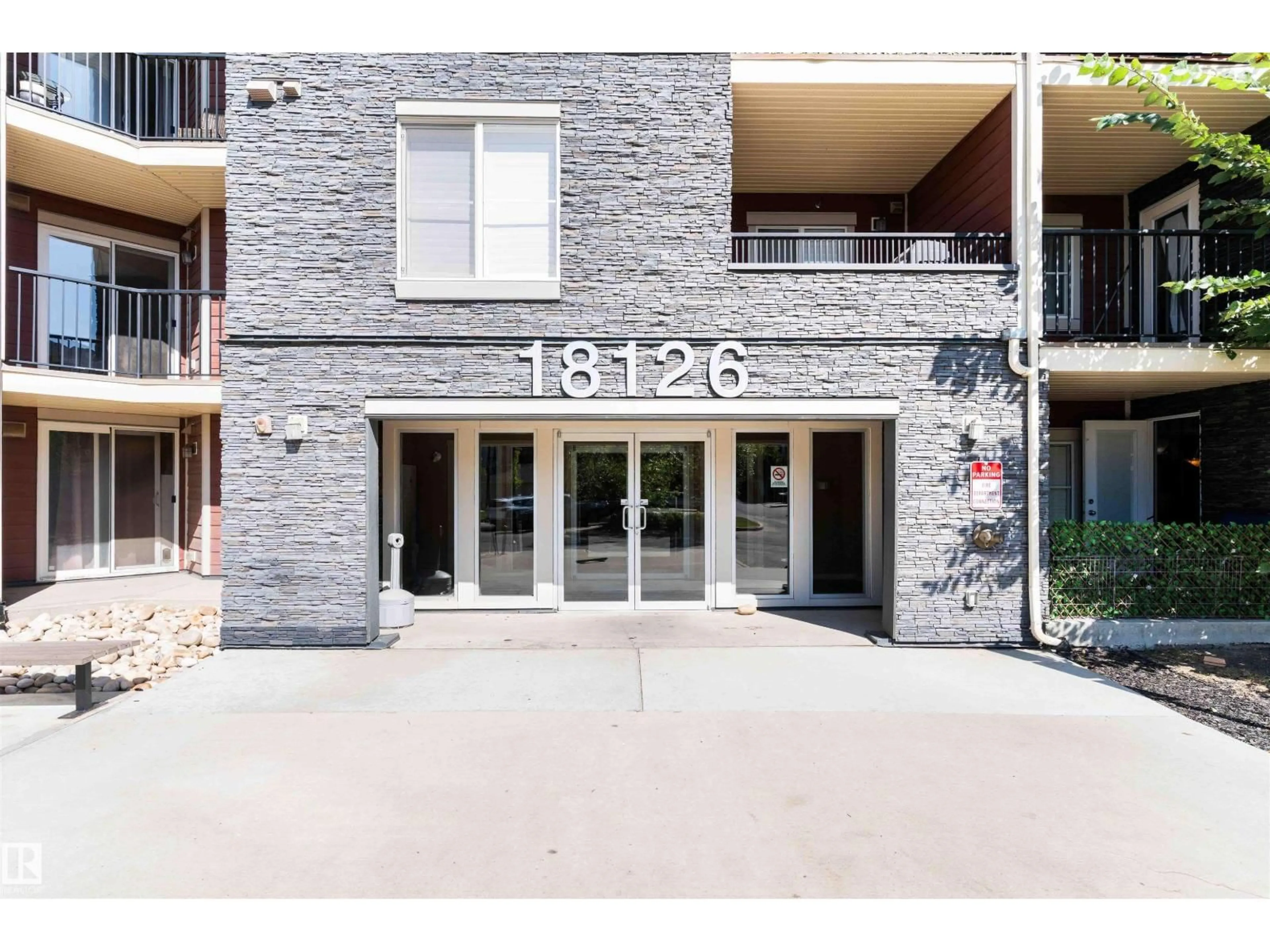 Indoor foyer for #410 - 18126 77 ST, Edmonton Alberta T5Z0N7