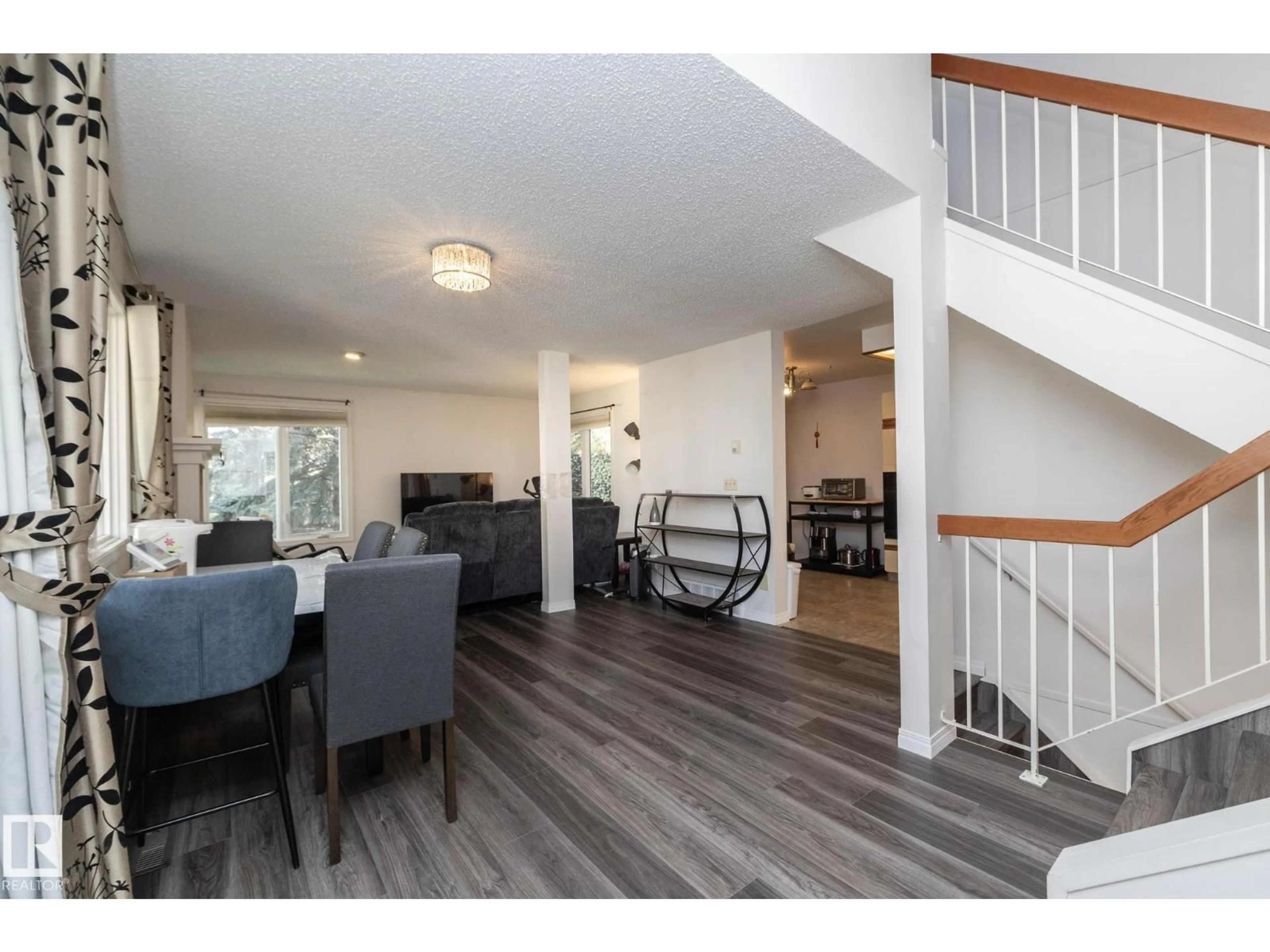 Unknown for 14834 43 AV NW, Edmonton Alberta T6H5S1
