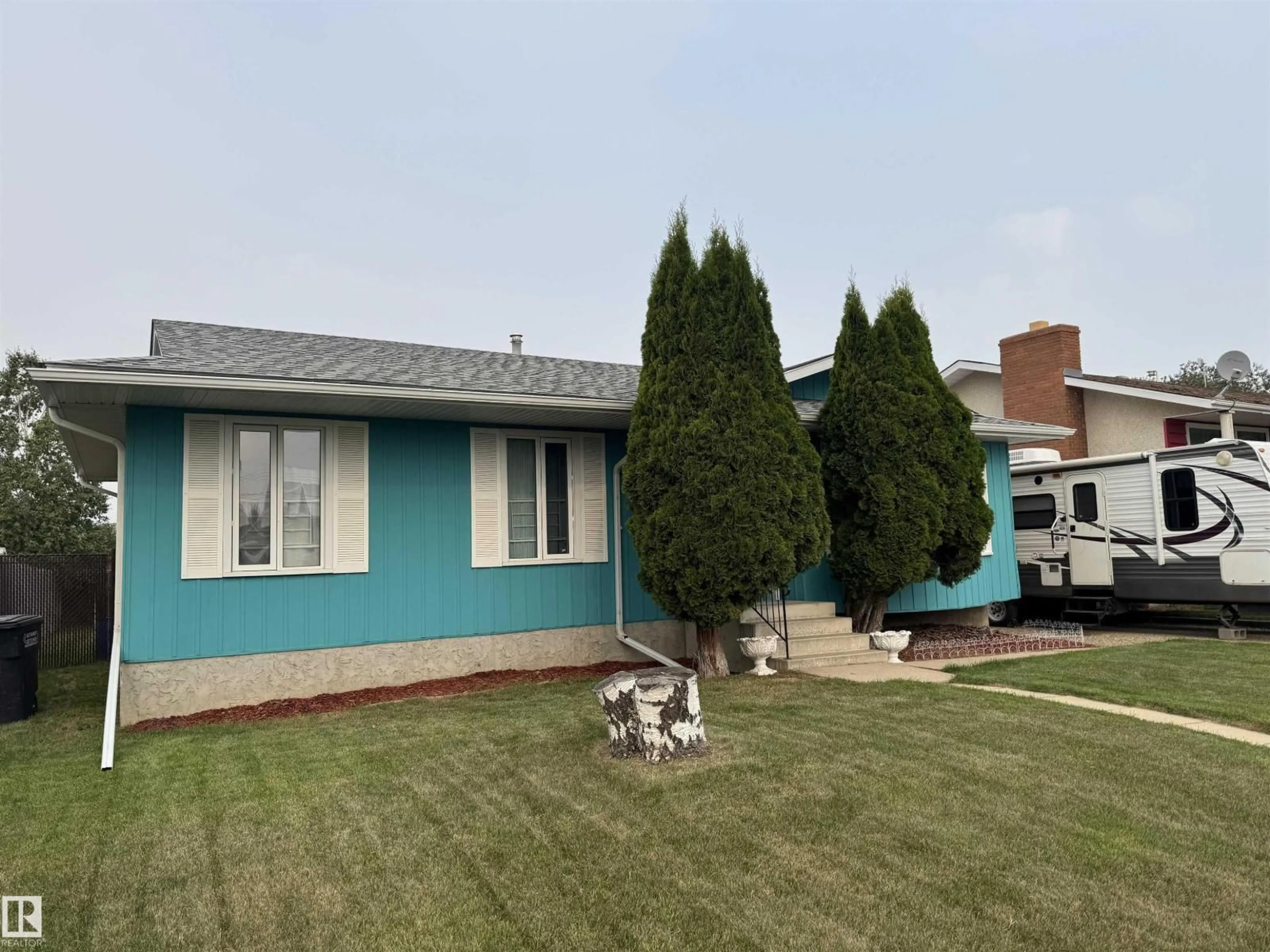 Home with vinyl exterior material, street for 5408 50 ST, Gibbons Alberta T0A1N0