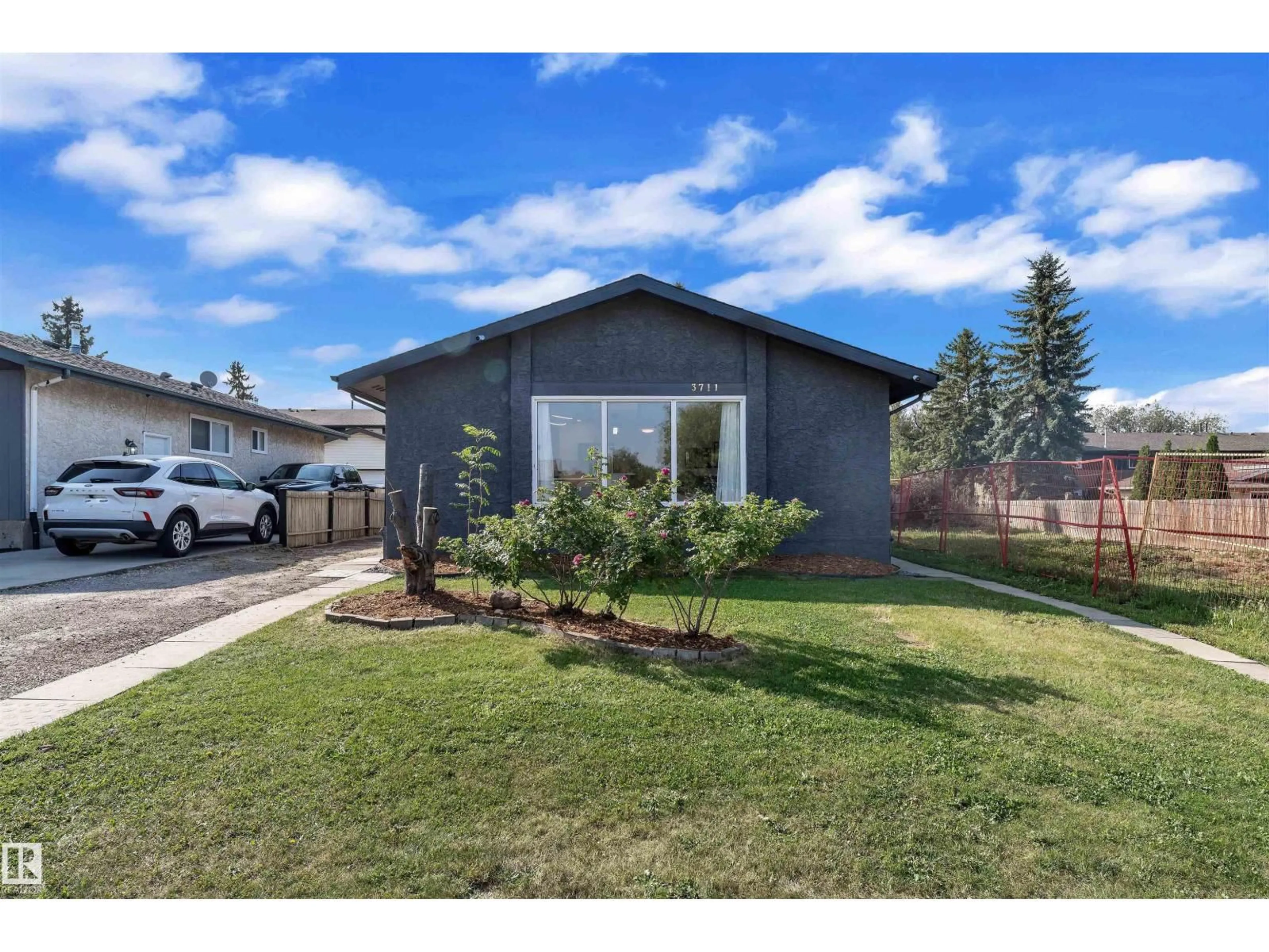 Unknown for 3711 17A AV, Edmonton Alberta T6L2R3