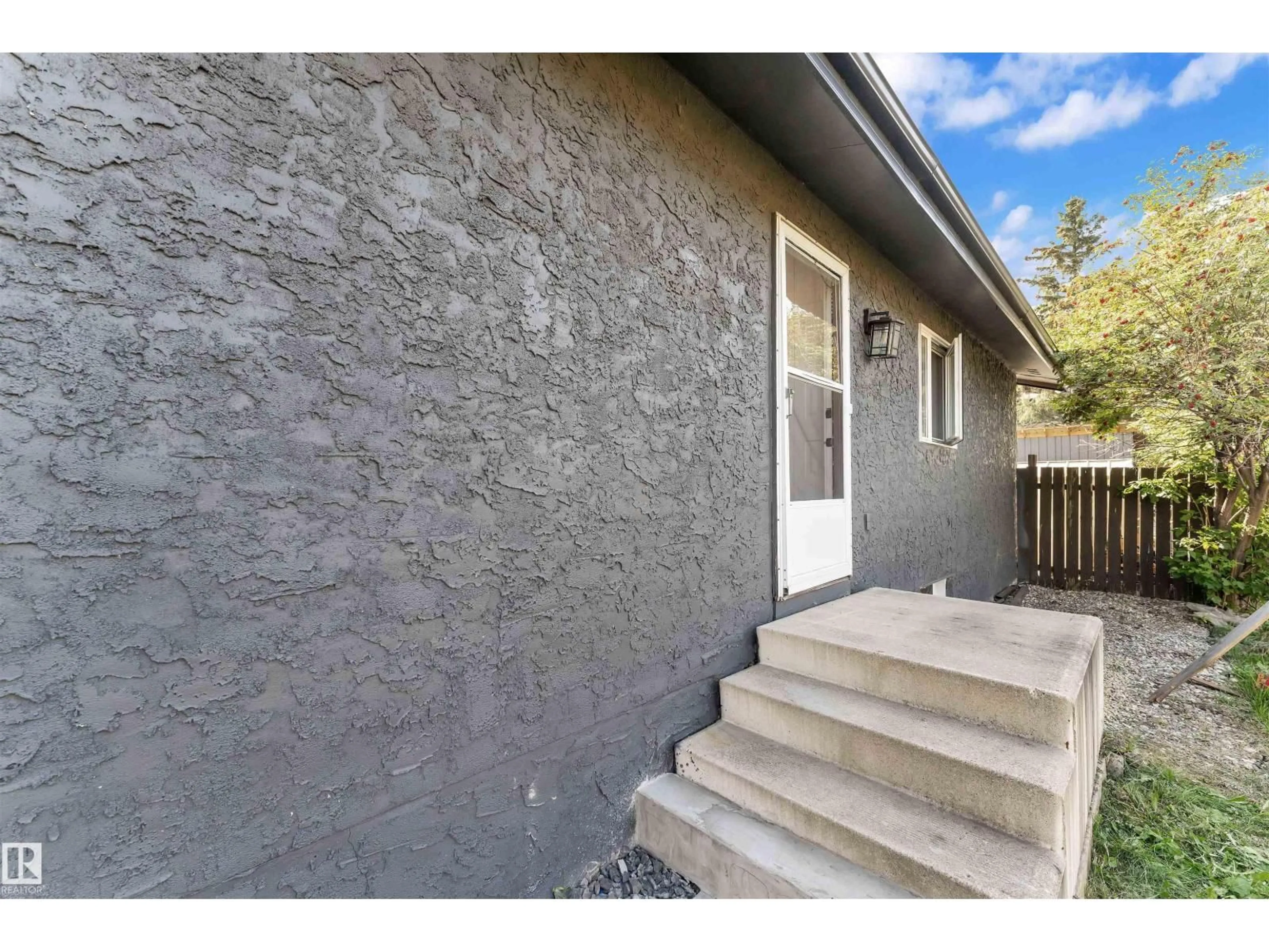 Unknown for 3711 17A AV, Edmonton Alberta T6L2R3