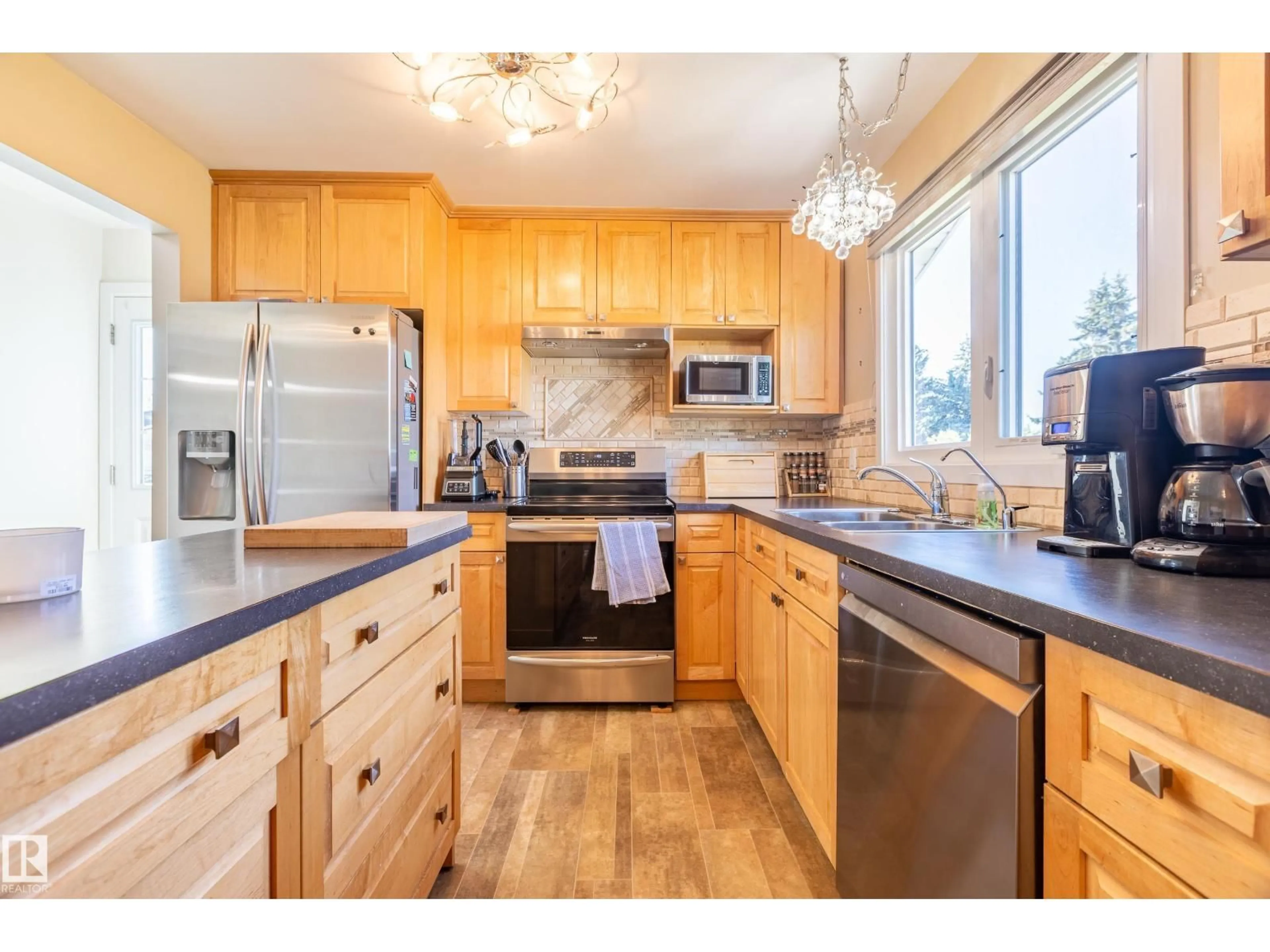 Unknown for 4831 54 ST, Redwater Alberta T0A2W0