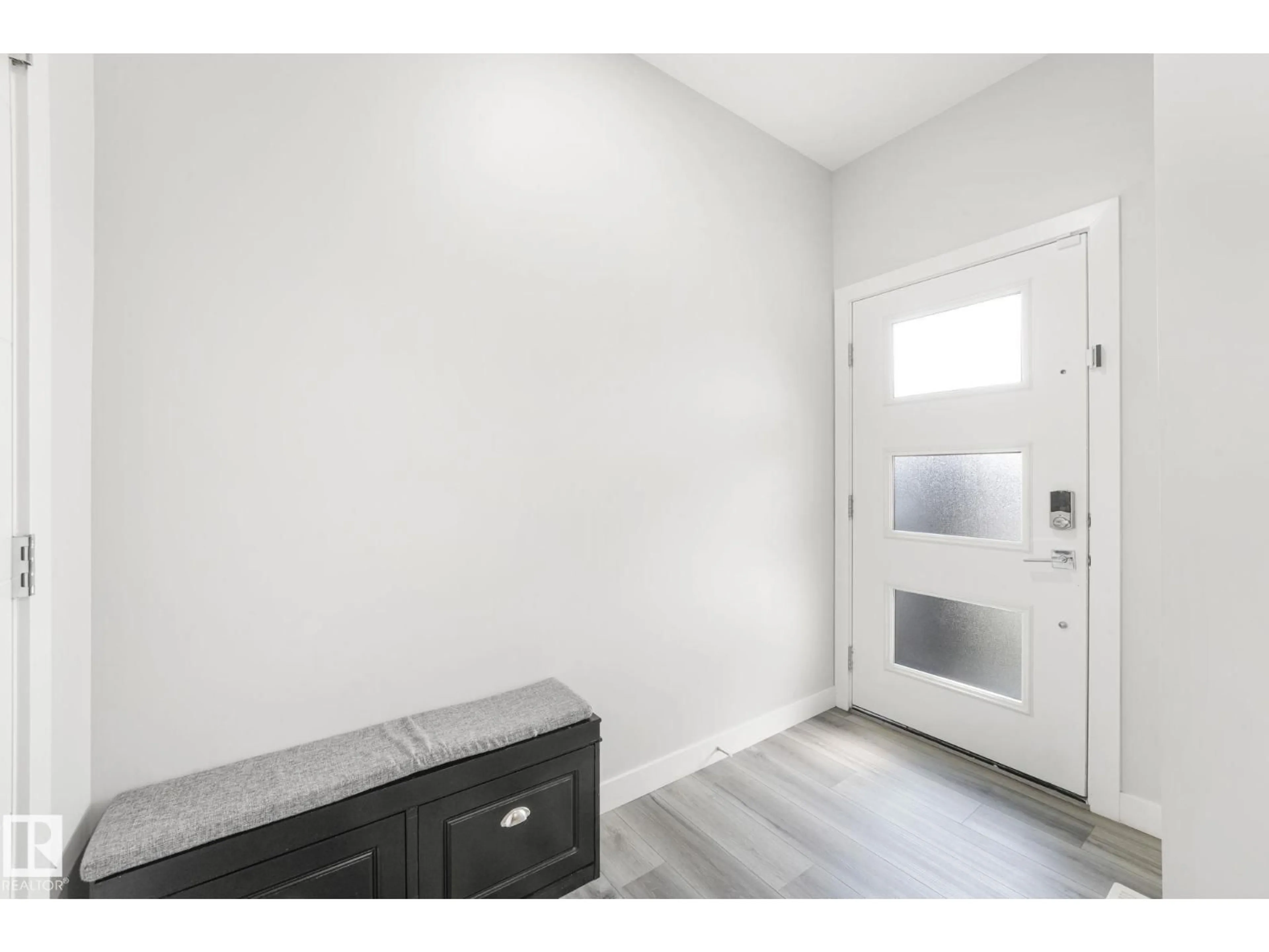 Indoor entryway for 5325 KIMBALL PL, Edmonton Alberta T6W5E6