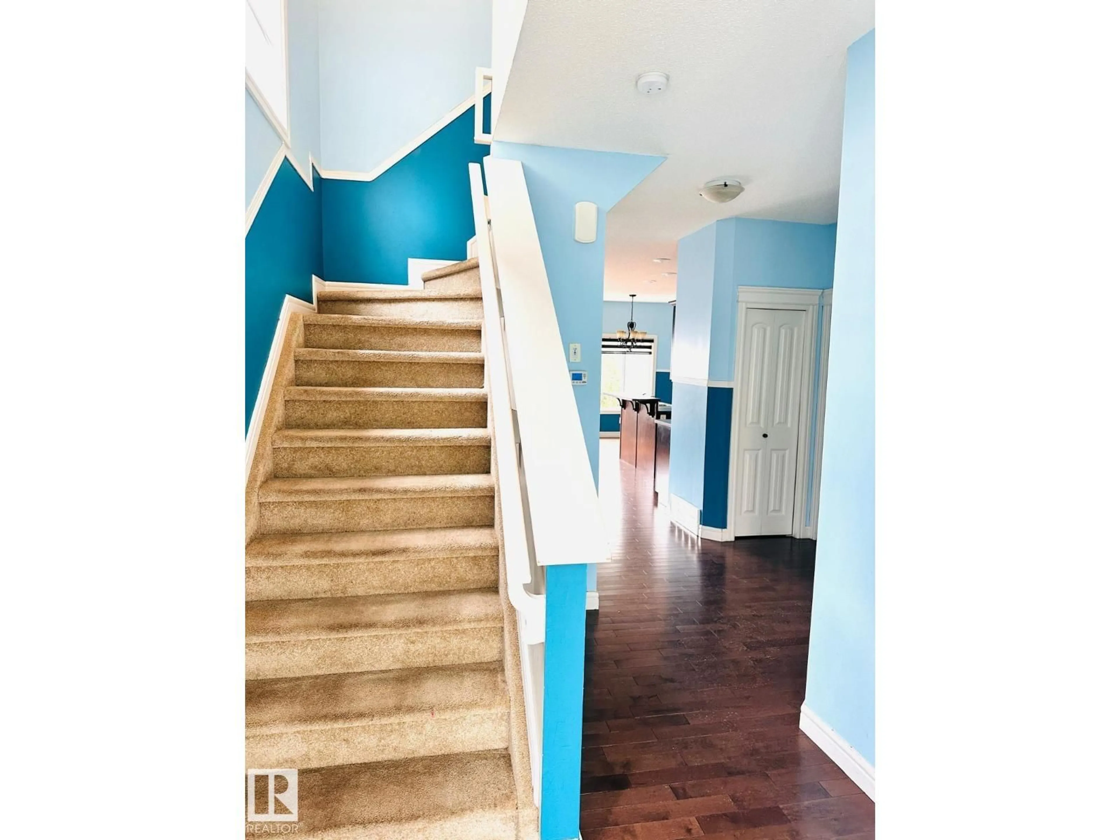 Indoor entryway for 2825 16A AV, Edmonton Alberta T6T0T7