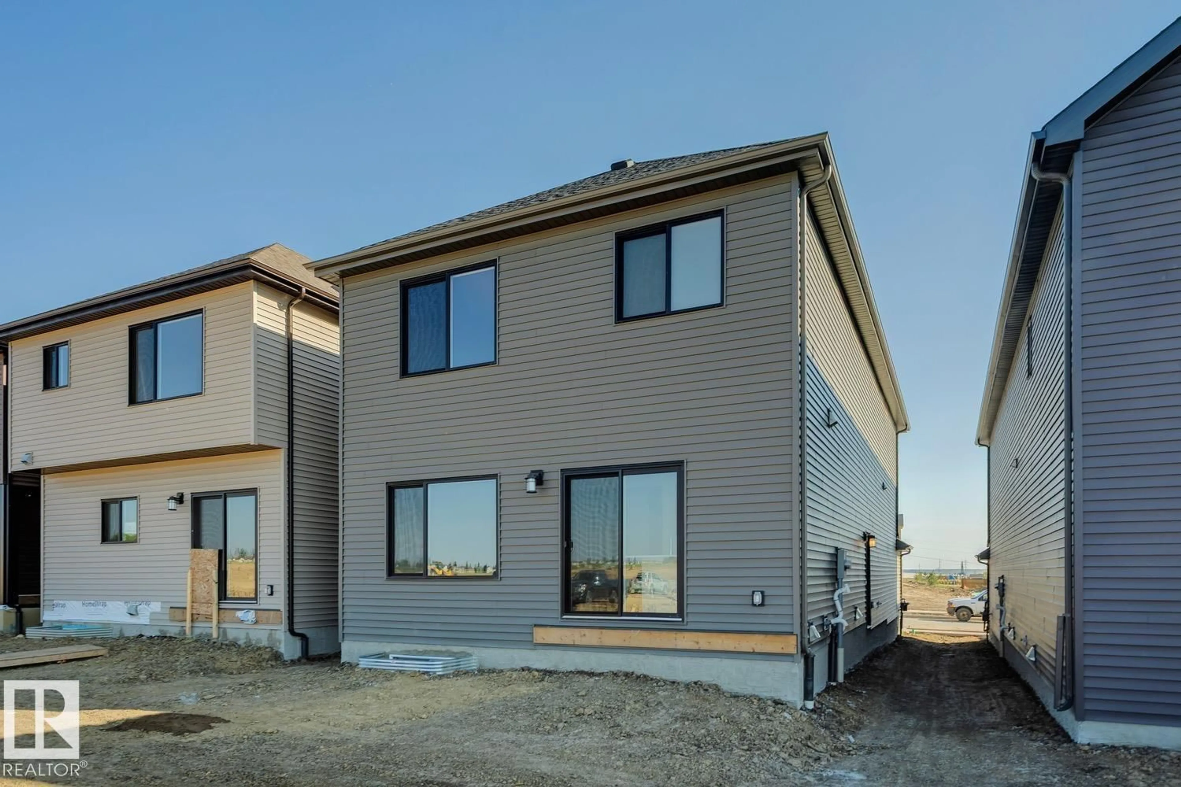 Home with vinyl exterior material, unknown for 8 CHARTRES CL, St. Albert Alberta T8N0R6