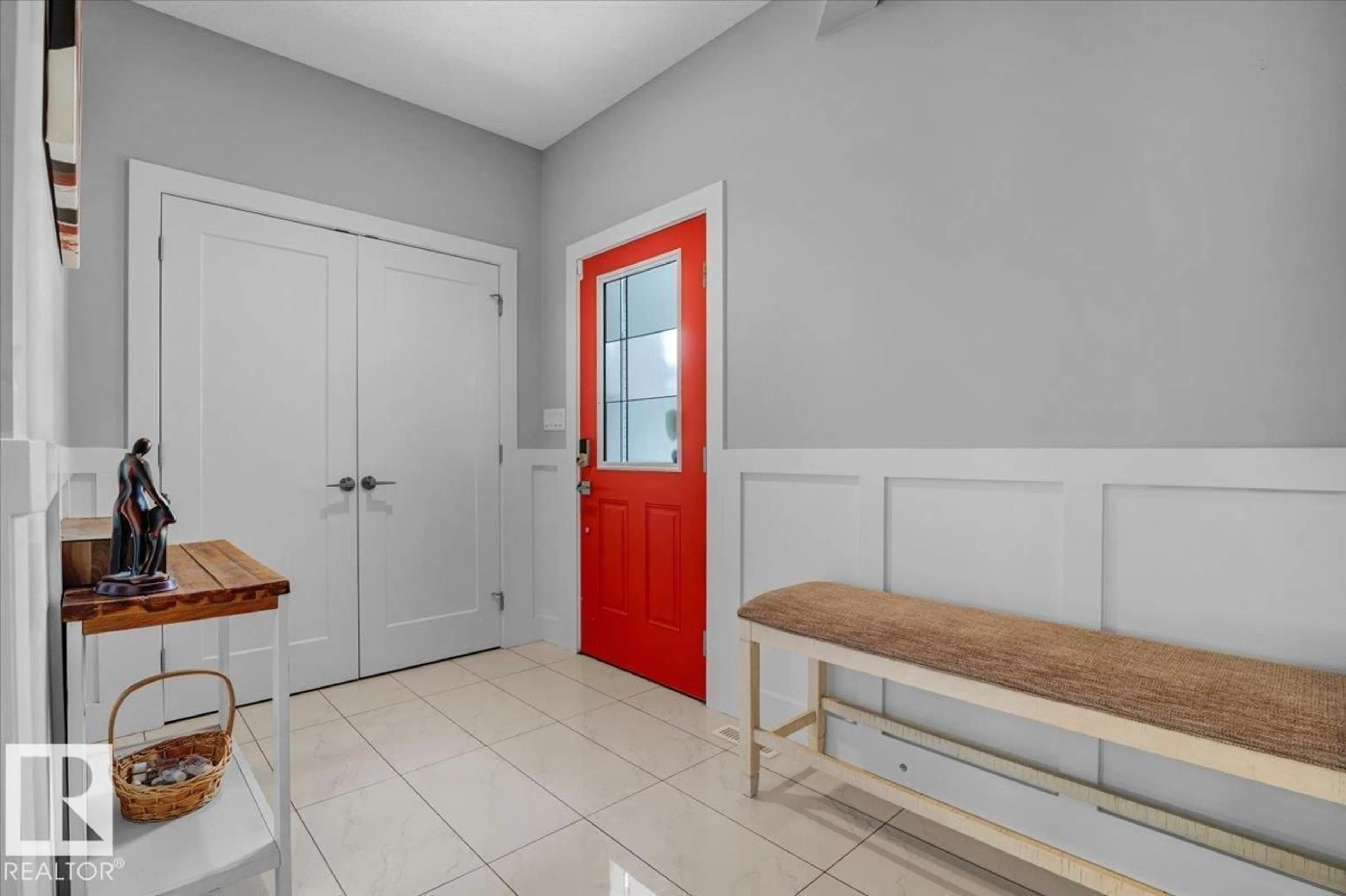 Indoor entryway for 2230 BLUE JAY LANDING, Edmonton Alberta T5S0H8