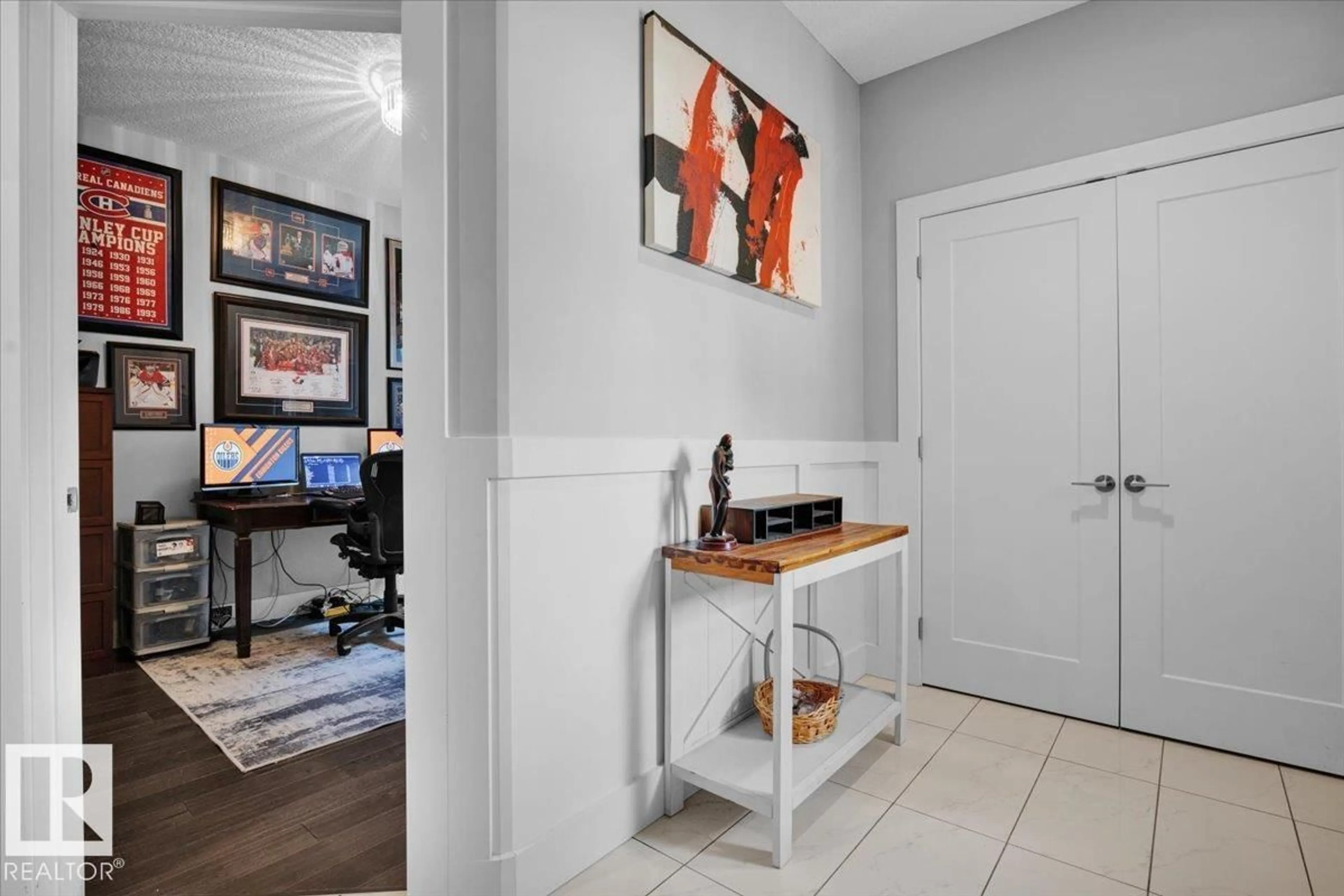 Indoor entryway for 2230 BLUE JAY LANDING, Edmonton Alberta T5S0H8
