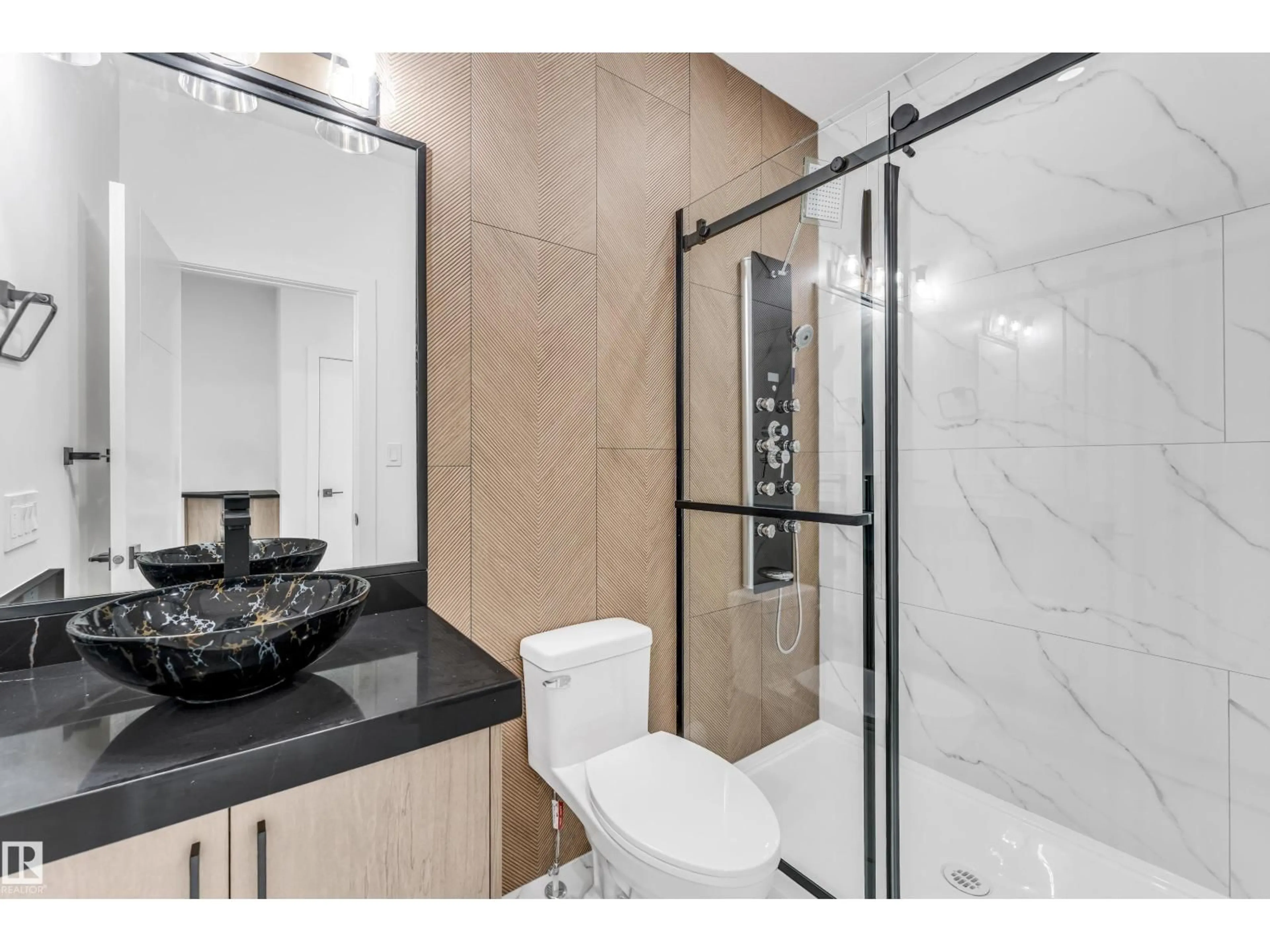 Standard bathroom, ceramic/tile floor for NE - 2728 64 AV, Rural Leduc County Alberta T4X2C1