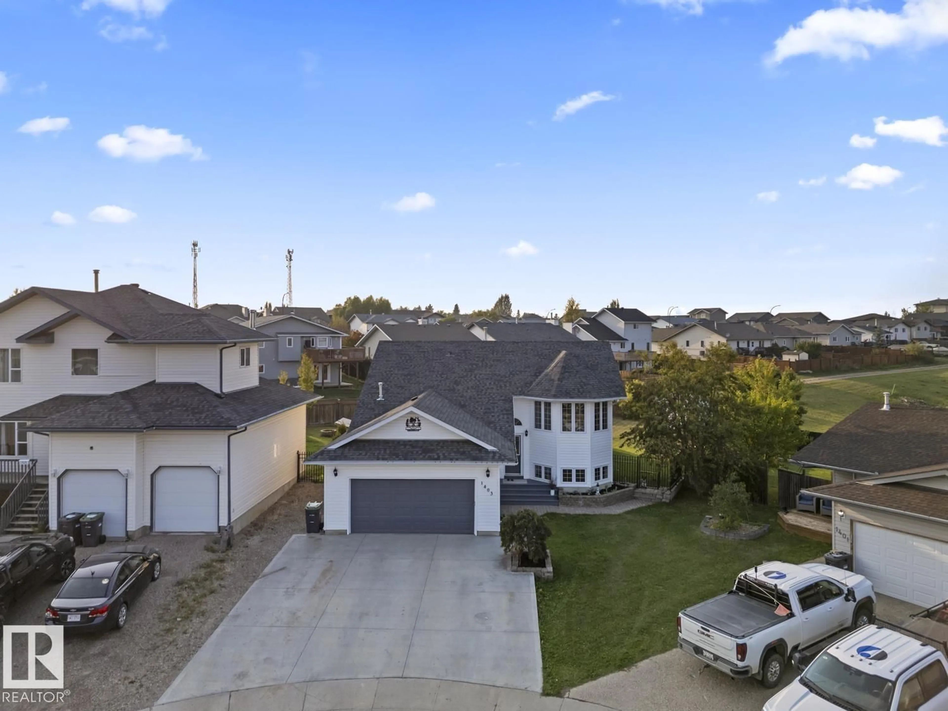 A pic from outside/outdoor area/front of a property/back of a property/a pic from drone, street for 1403 LAKERIDGE CL, Cold Lake Alberta T9M1K9