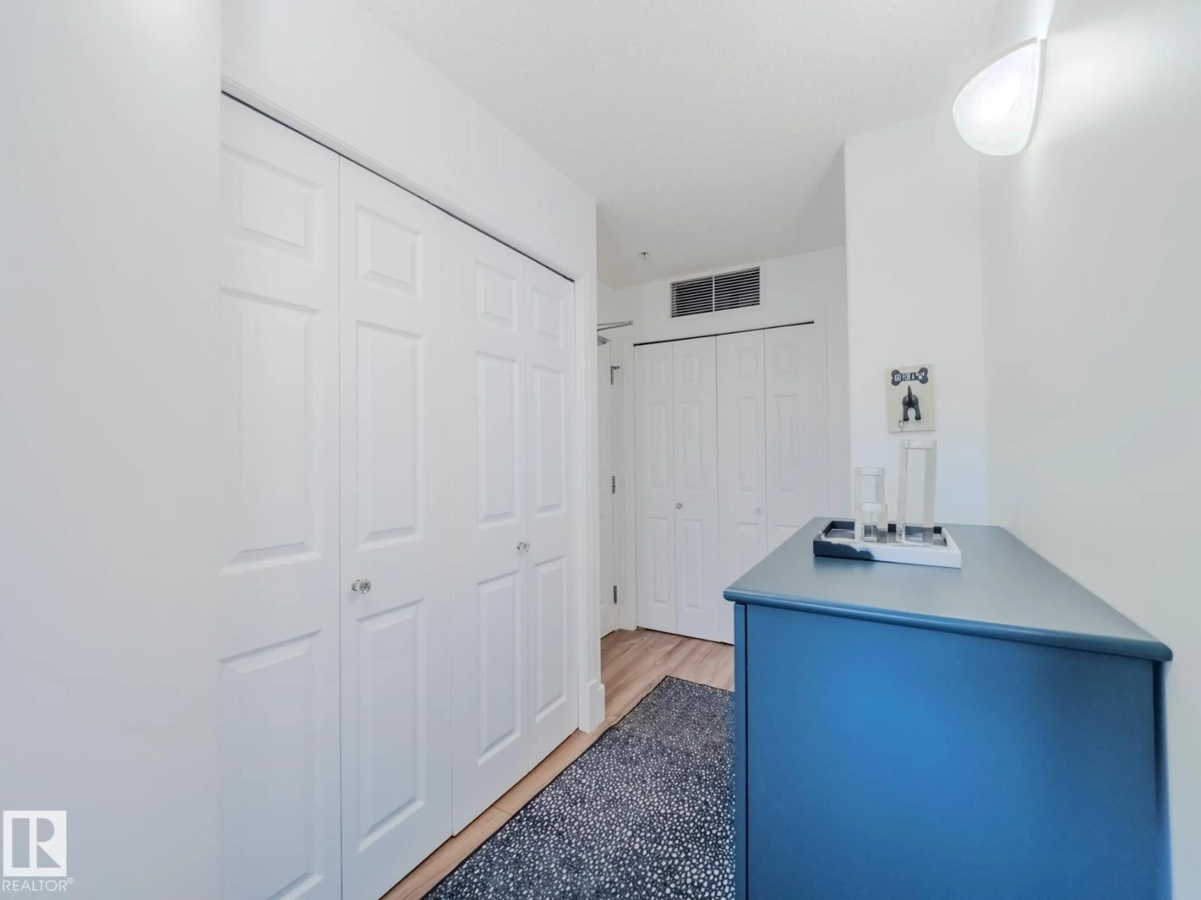 Unknown for 301 - 11103 84 AV, Edmonton Alberta T6G0V9