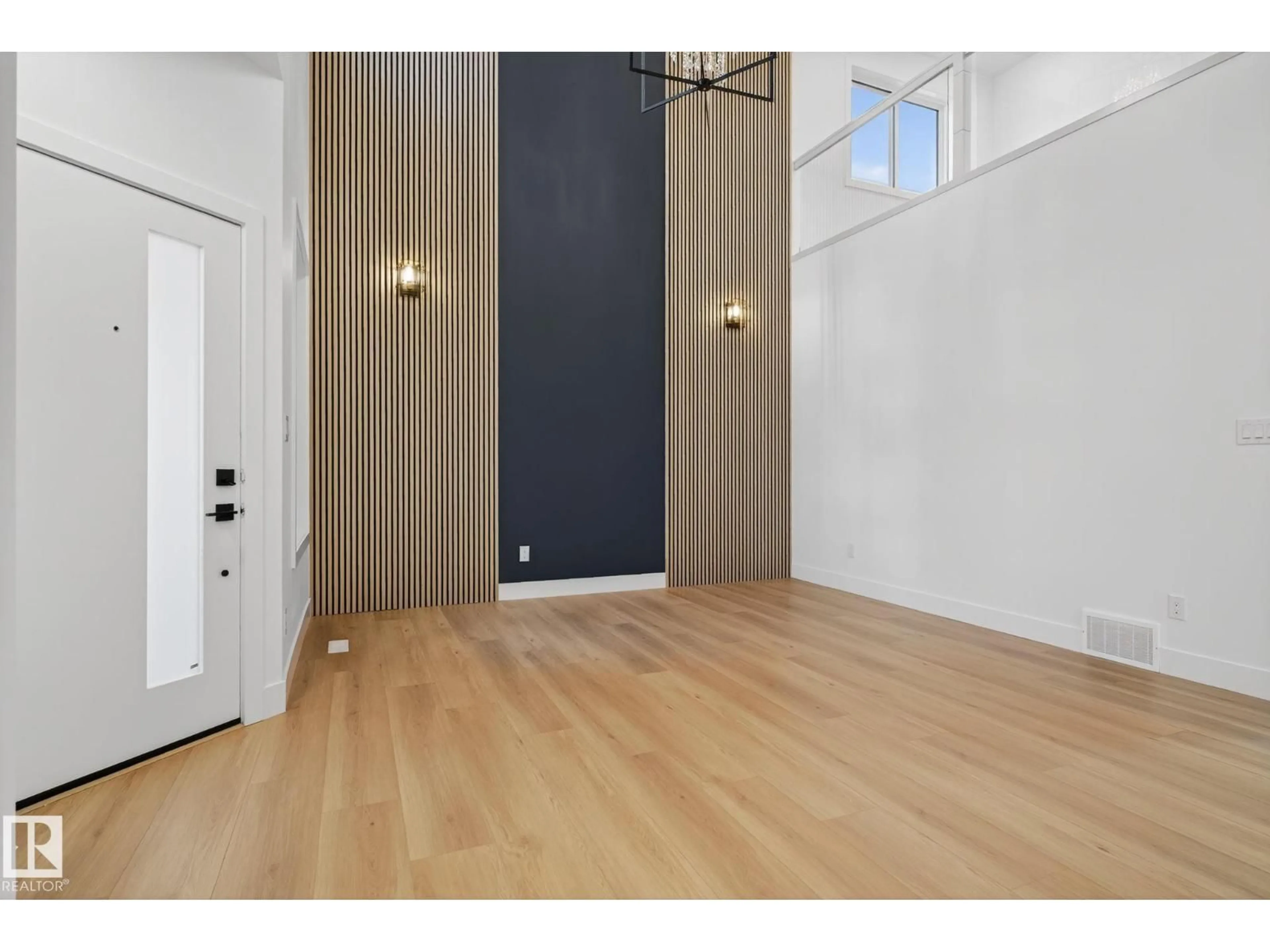 Indoor entryway for NW - 3508 6 ST, Edmonton Alberta T6T2L5