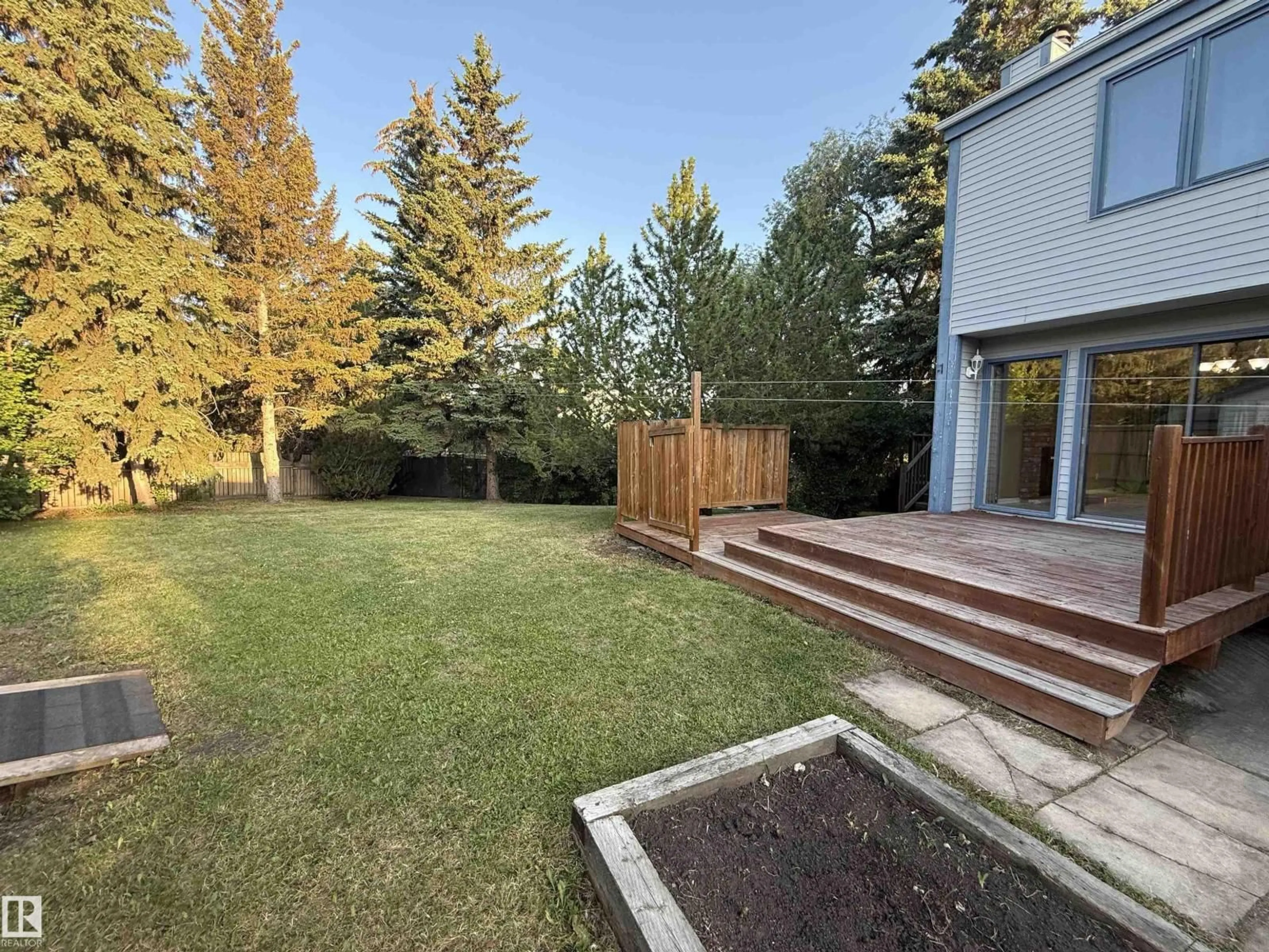Patio, forest/trees view for 57 WOODCREST AV, St. Albert Alberta T8N3H8