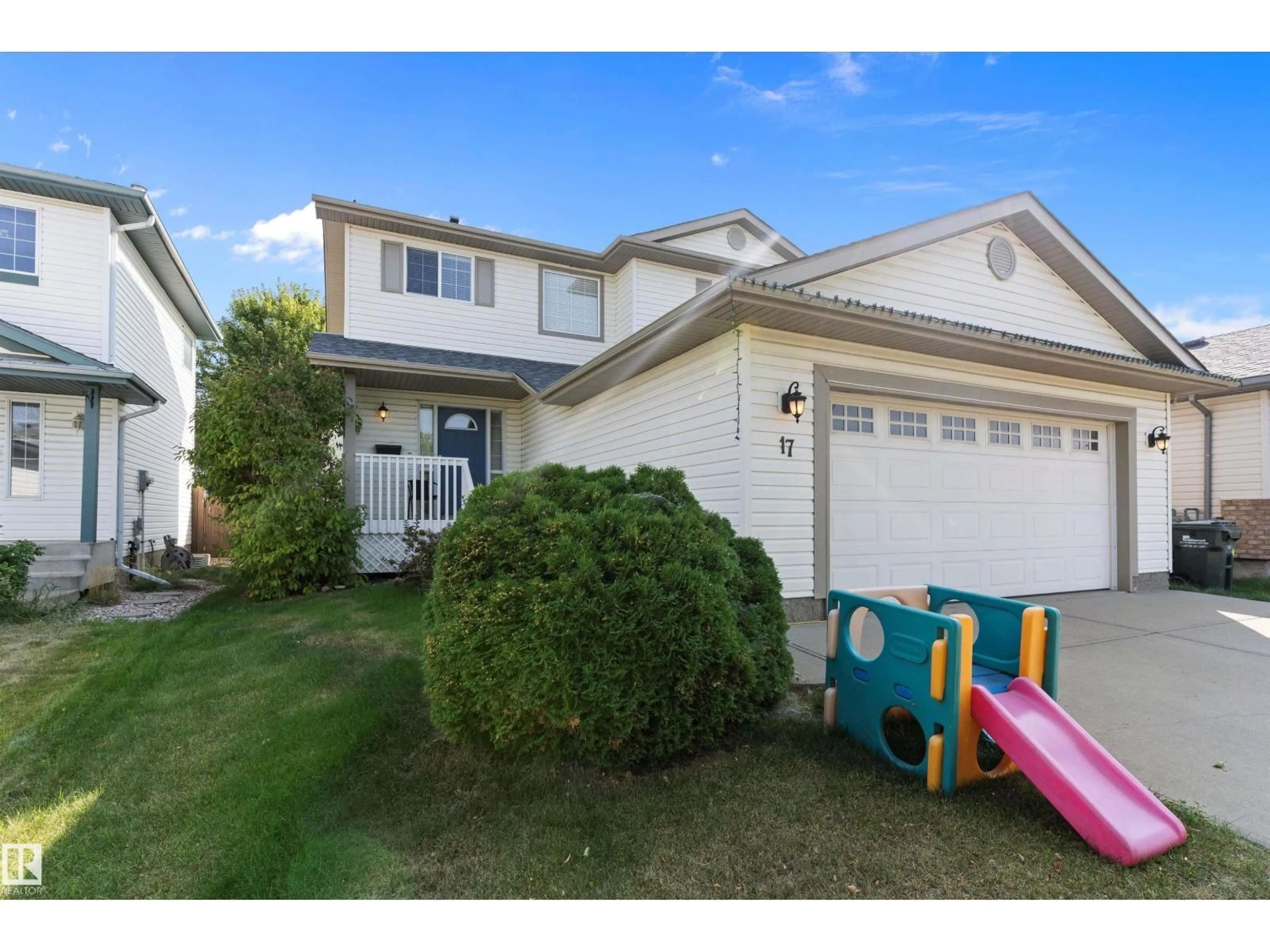 A pic from outside/outdoor area/front of a property/back of a property/a pic from drone, street for 17 CROCUS WY, Sherwood Park Alberta T8H2J9