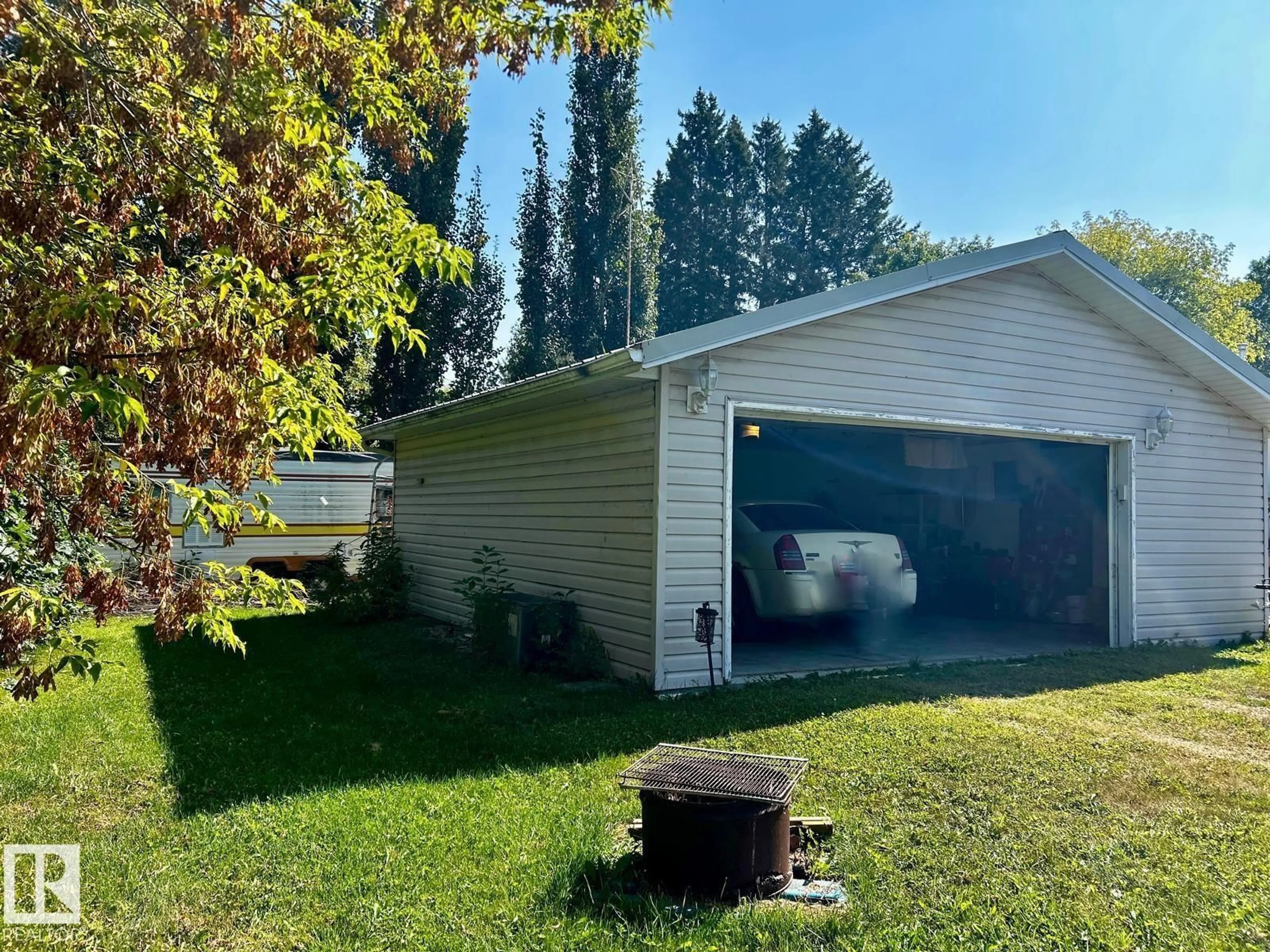 Shed for 109 4 STREET E, Rural Wetaskiwin County Alberta T0C0T0