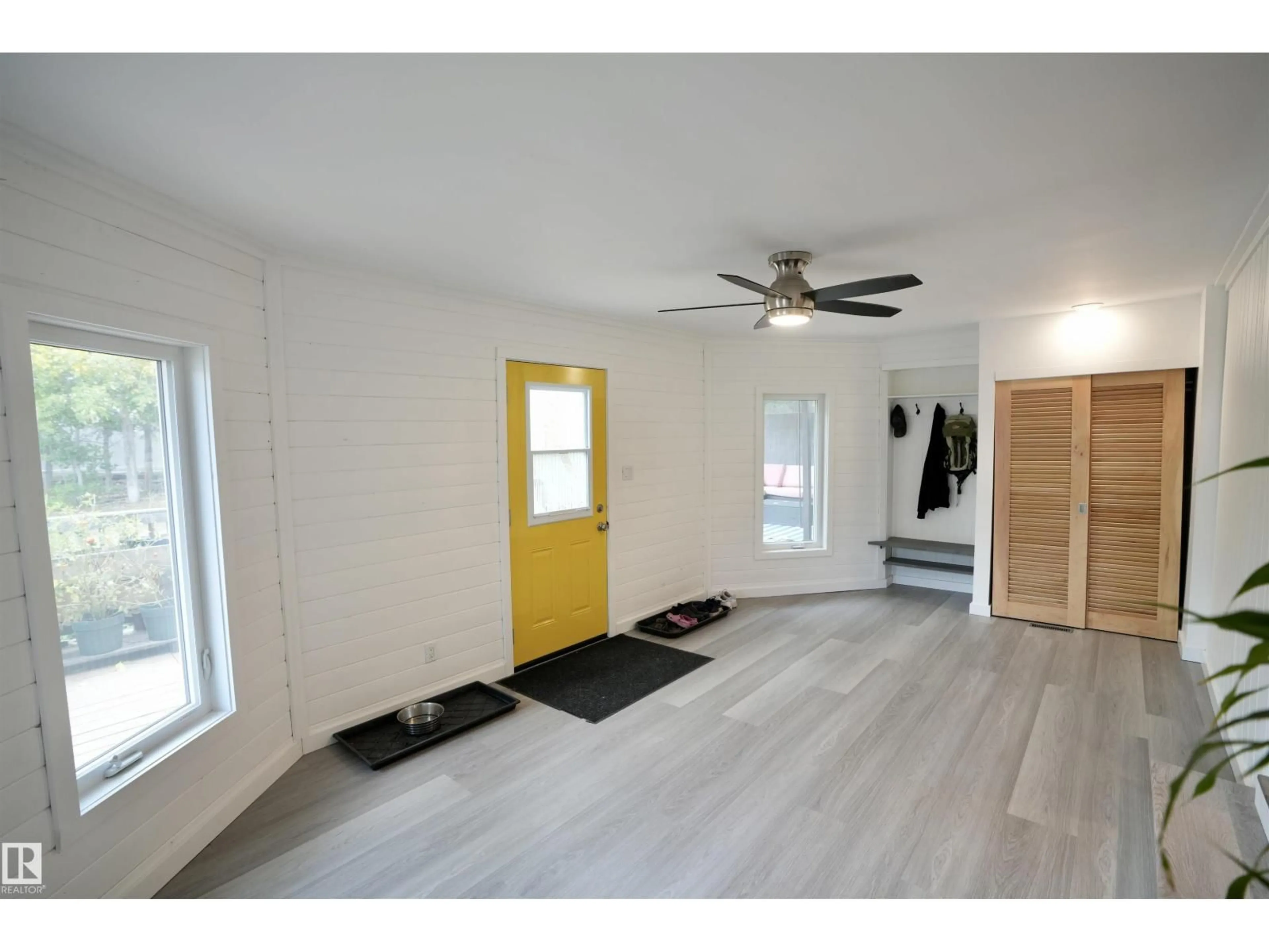 Indoor entryway for 102 - 450 RNG RD, Rural St. Paul County Alberta T0A3A0