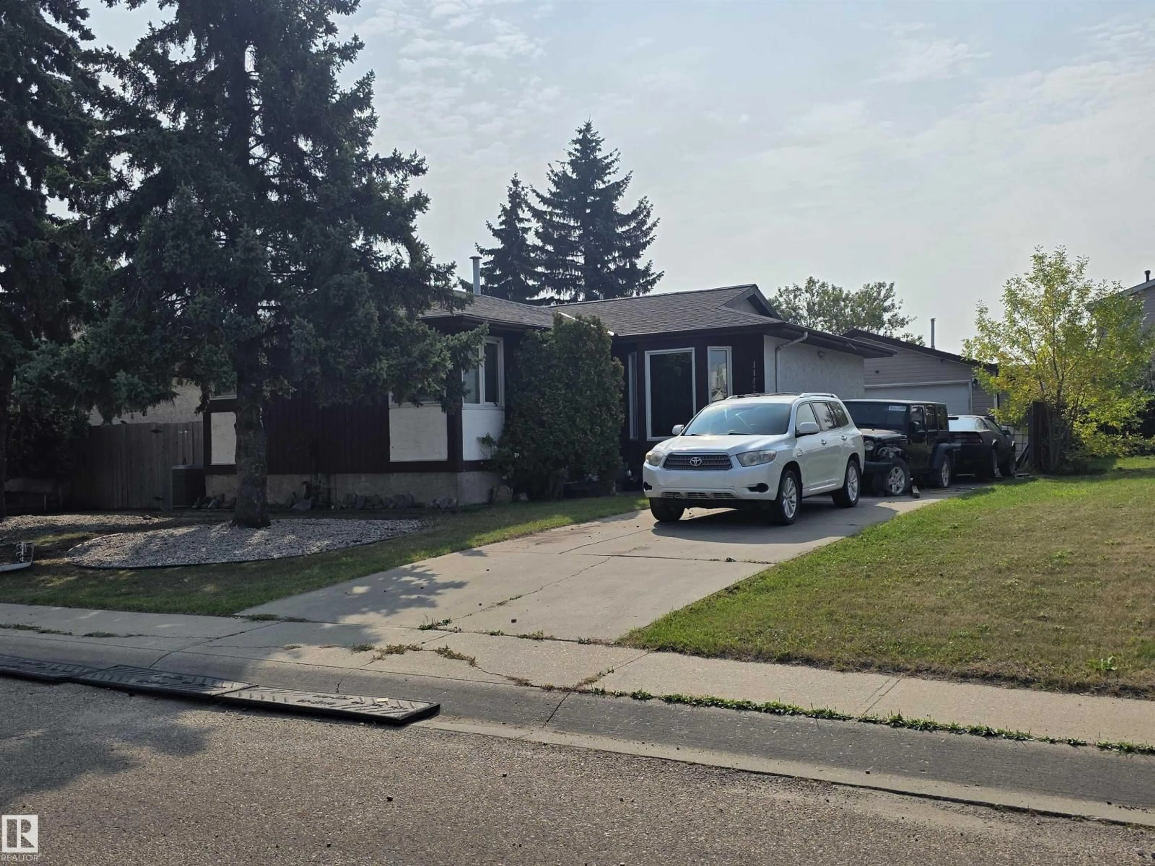 Unknown for 11427 141 AV, Edmonton Alberta T5X3Z7