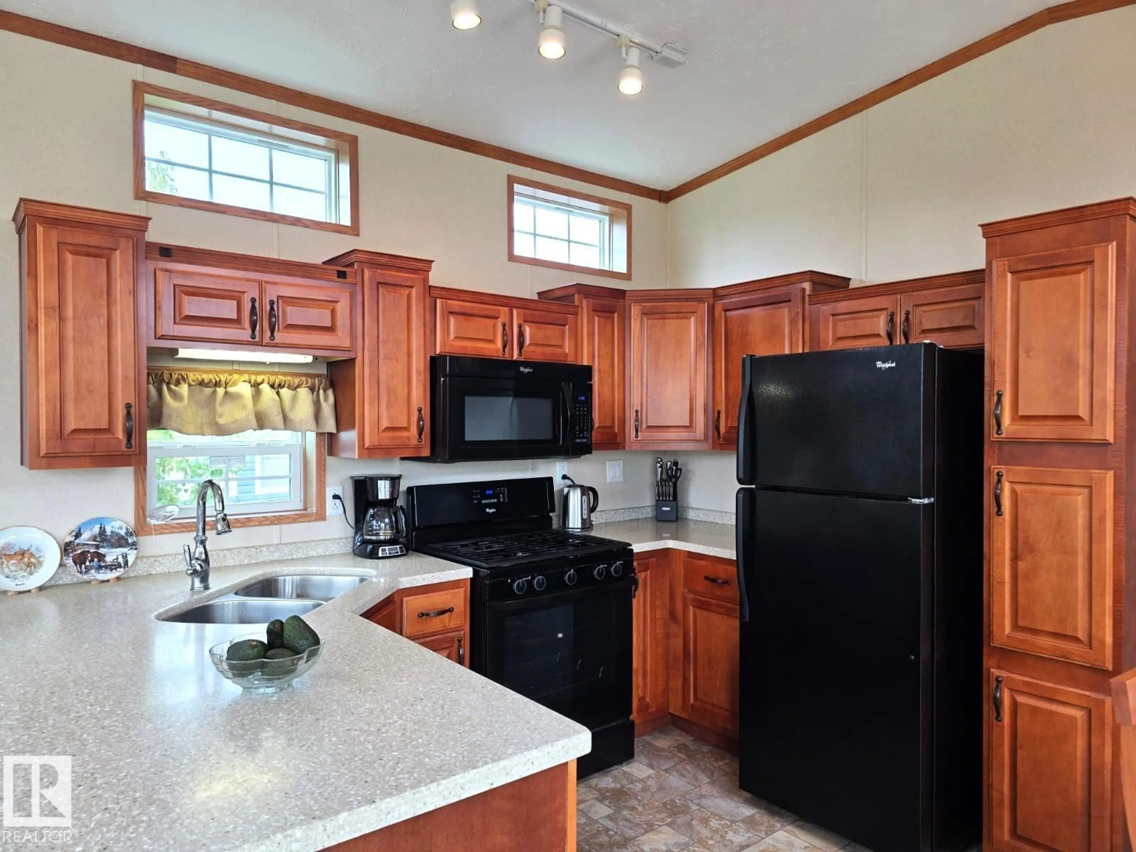 Standard kitchen, ceramic/tile floor for 225 53126 RANGE ROAD 70, Rural Parkland County Alberta T0E0W0
