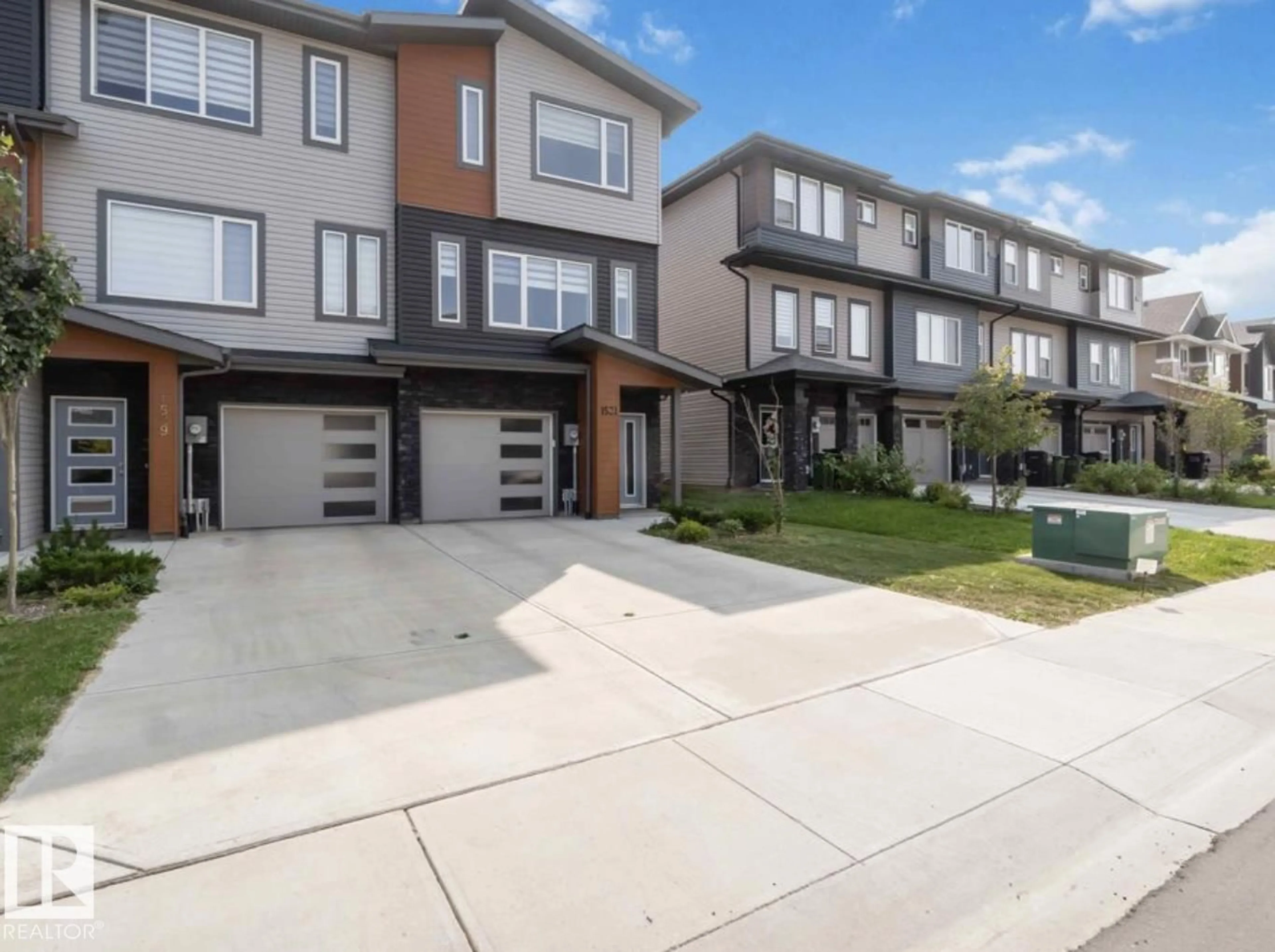 Unknown for SW - 1531 157 STREET, Edmonton Alberta T6W4J8