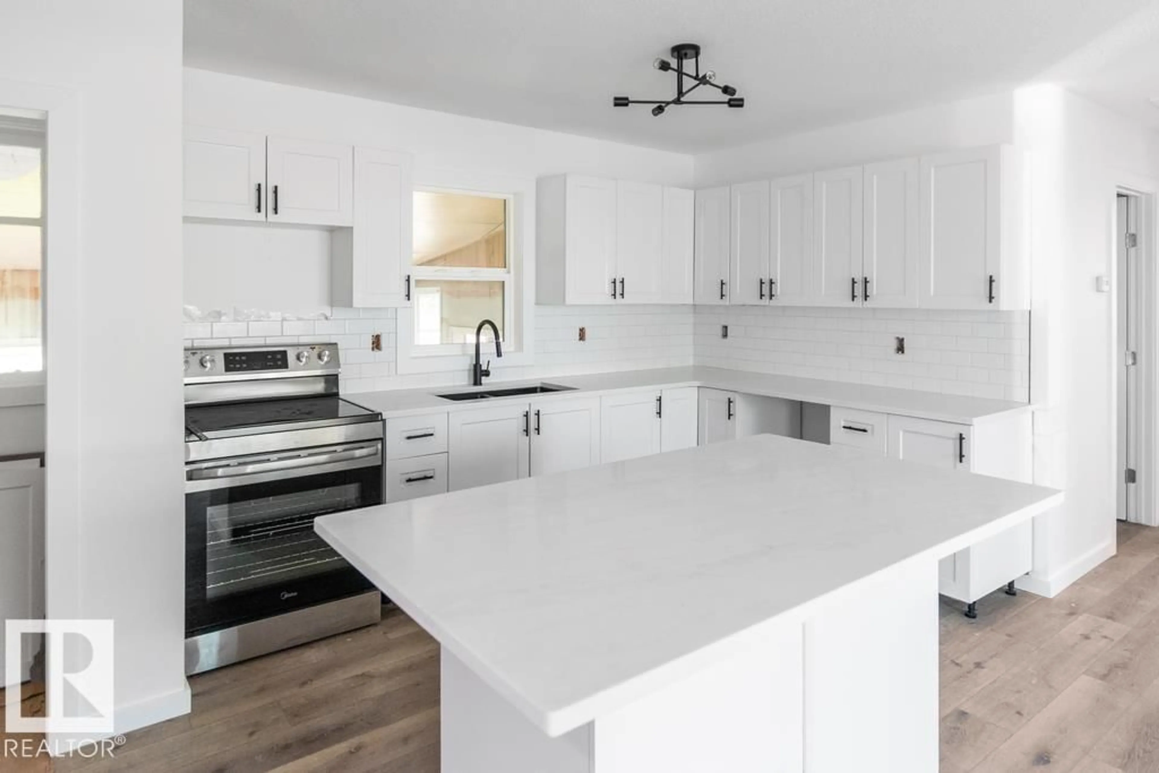 Open concept kitchen, unknown for 5306 51 AV, Bonnyville Town Alberta T9N2A7