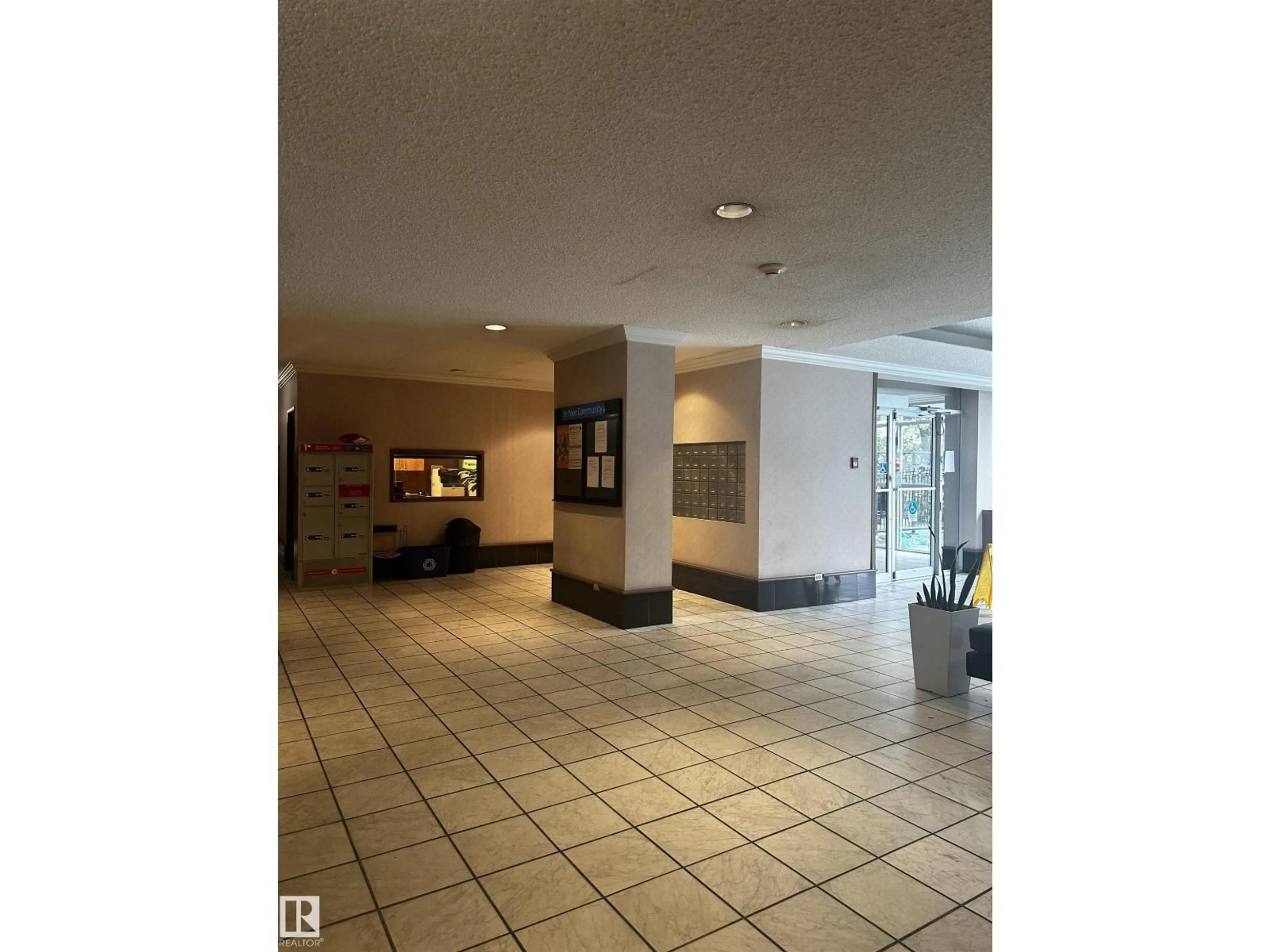 Lobby for #706 - 10140 120 ST, Edmonton Alberta T5K1Z8