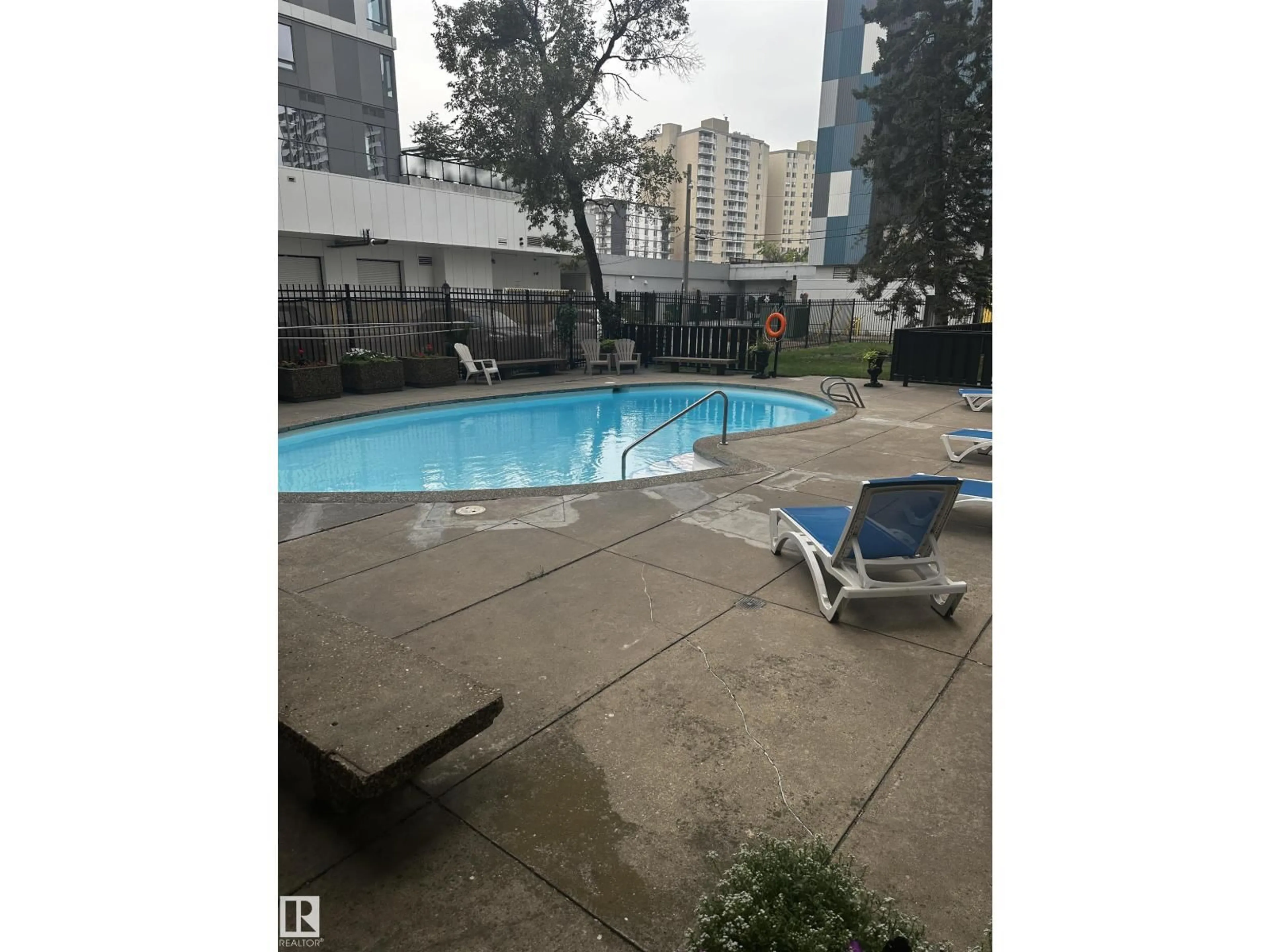 Pool for #706 - 10140 120 ST, Edmonton Alberta T5K1Z8