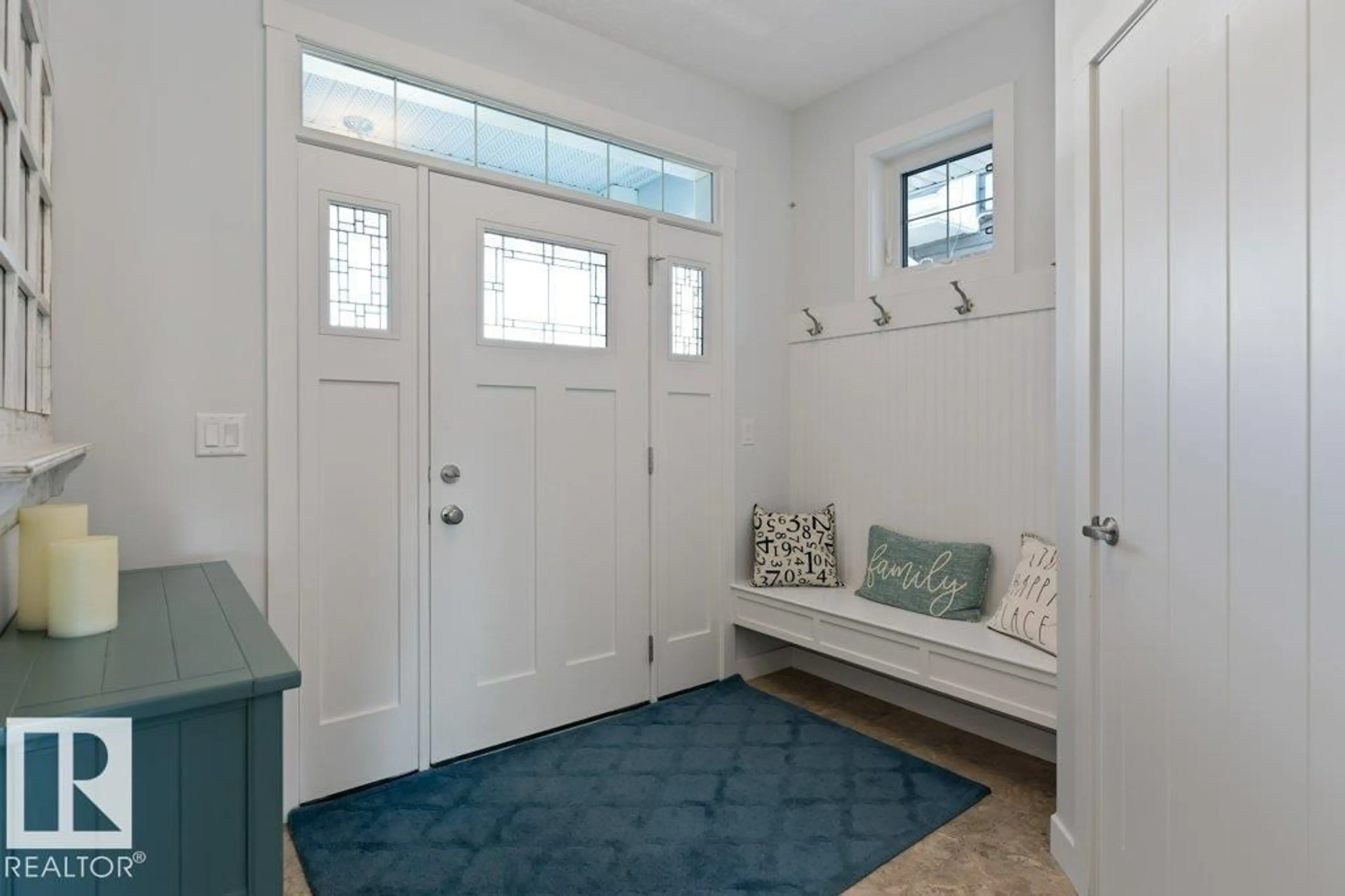 Indoor entryway for 1715 TANAGER CL, Edmonton Alberta T5S0M5