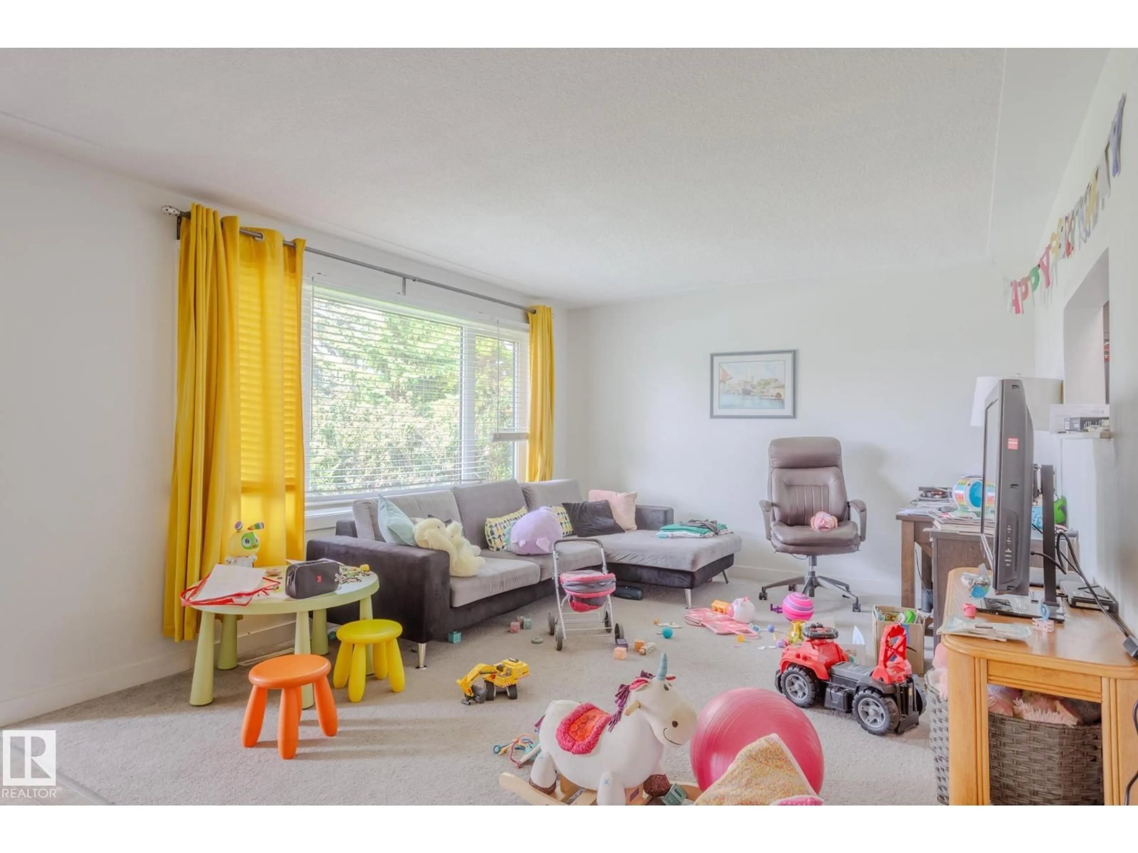 Living room with furniture, unknown for 9055 52 ST, Edmonton Alberta T6B1G1