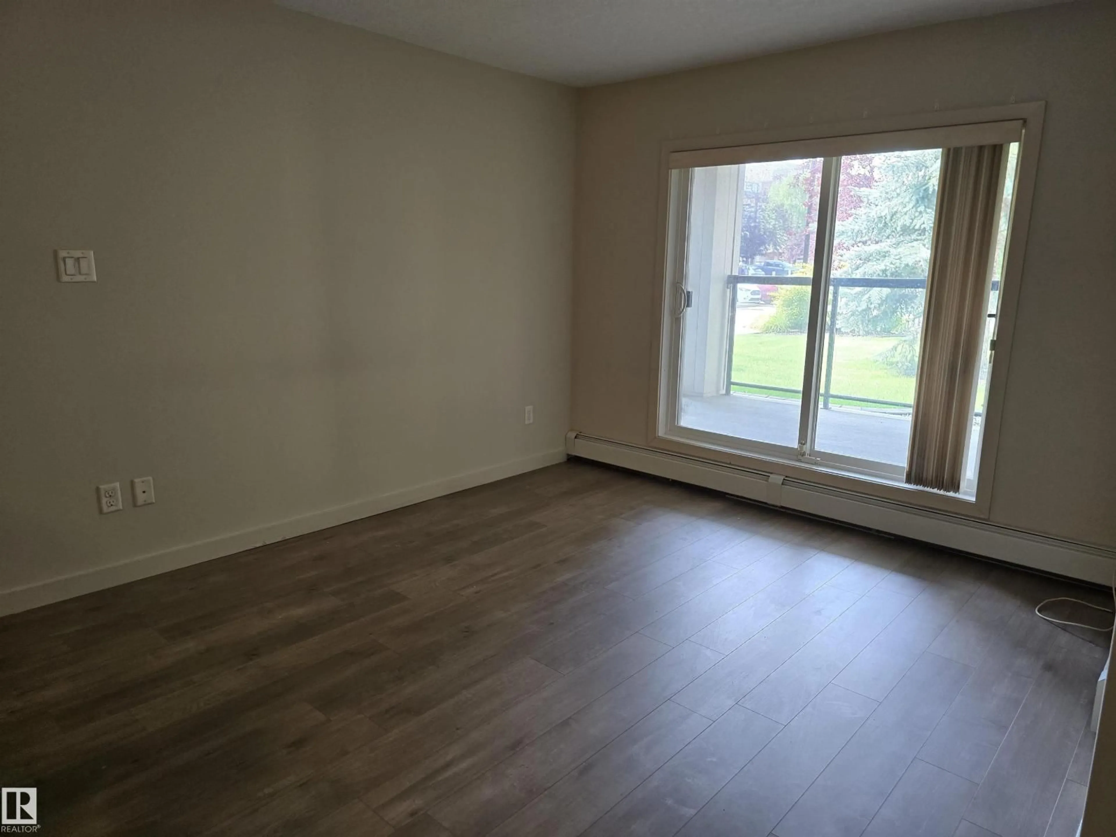 A pic of a room for 11517 - 163 ELLERSLIE RD, Edmonton Alberta T6W2A9