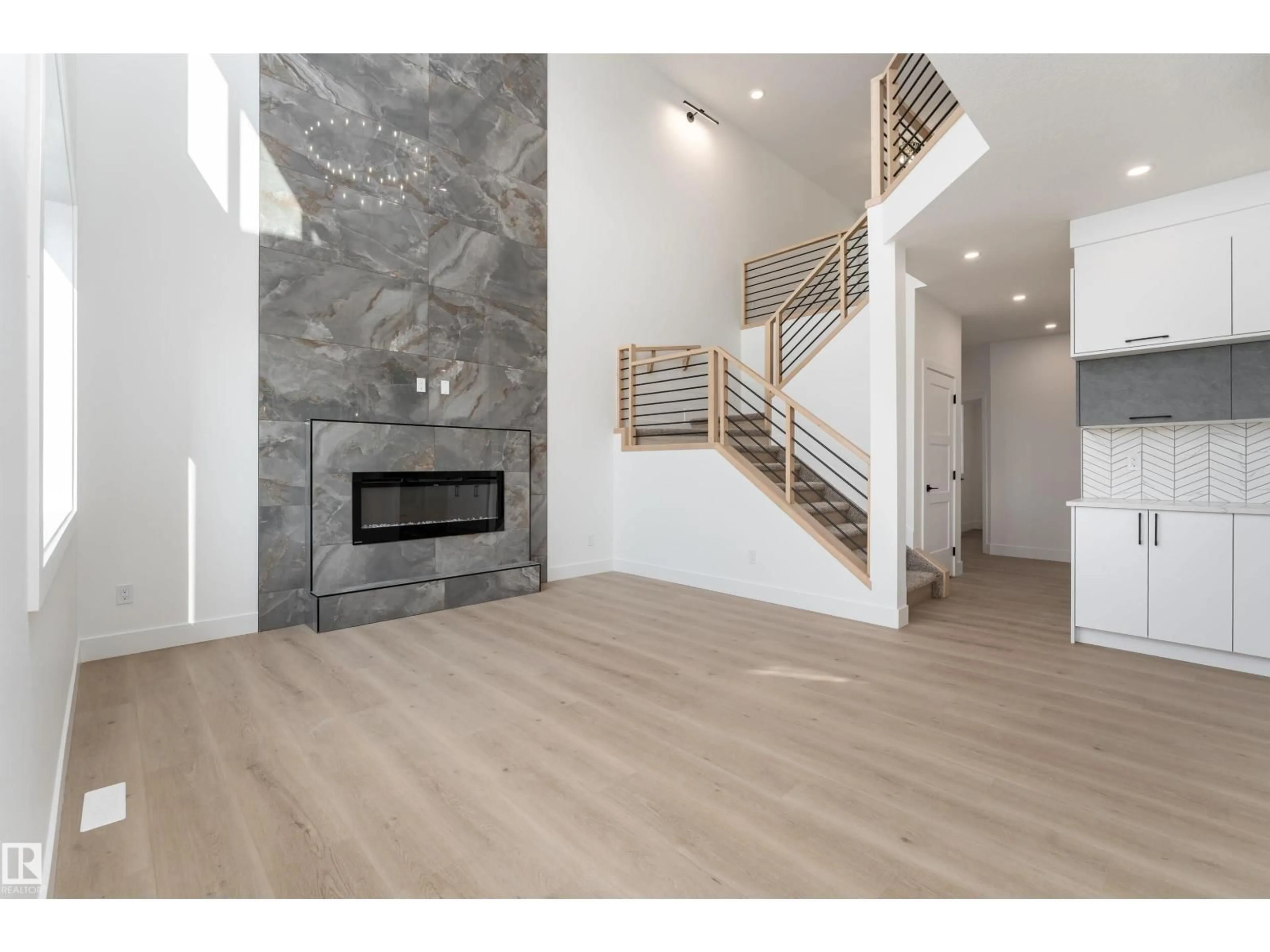 Unknown for 35 MAPLE CRES, Gibbons Alberta T0A1N0
