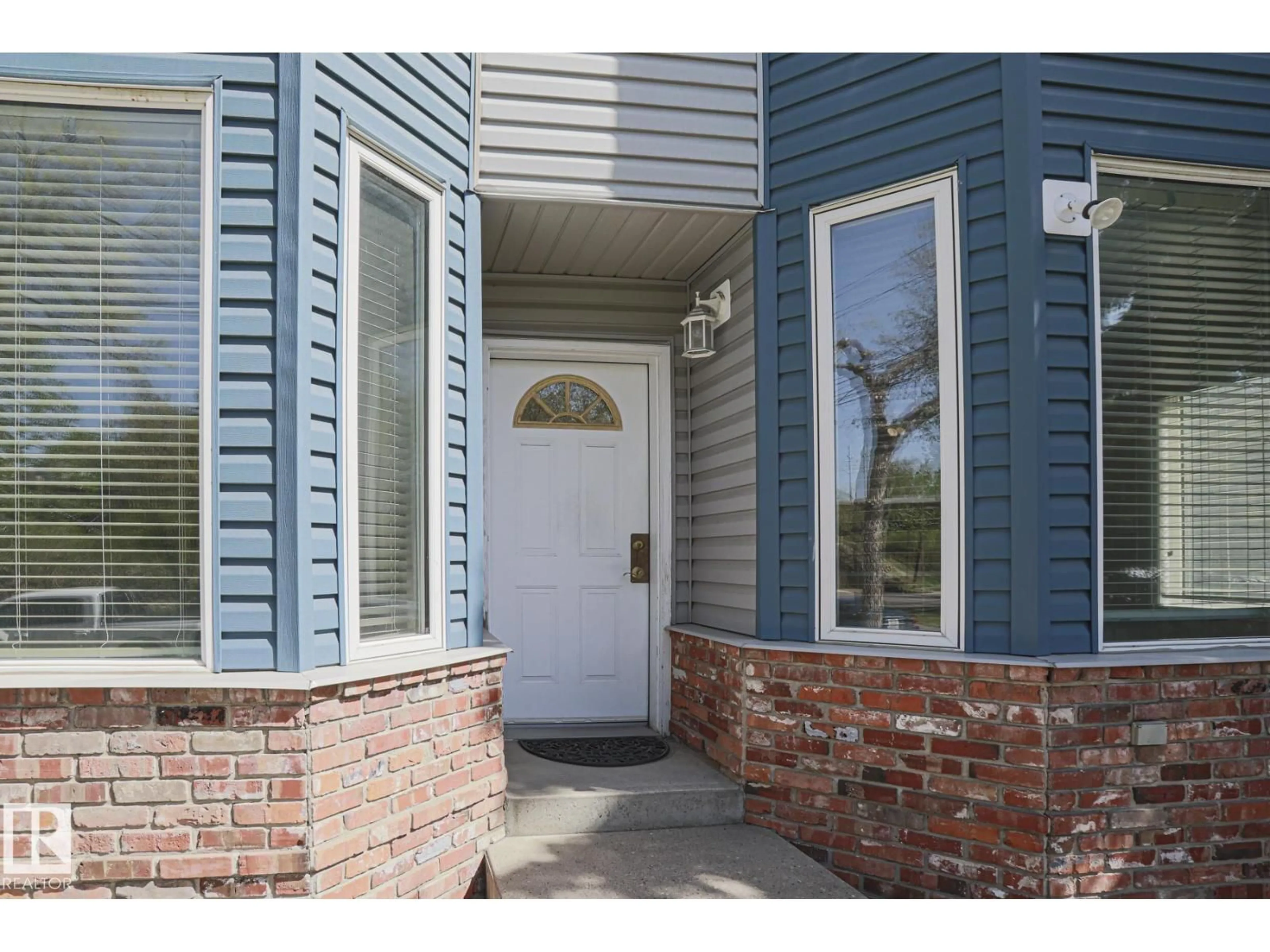 Unknown for 103 - 9745 96A ST, Edmonton Alberta T6C4P7