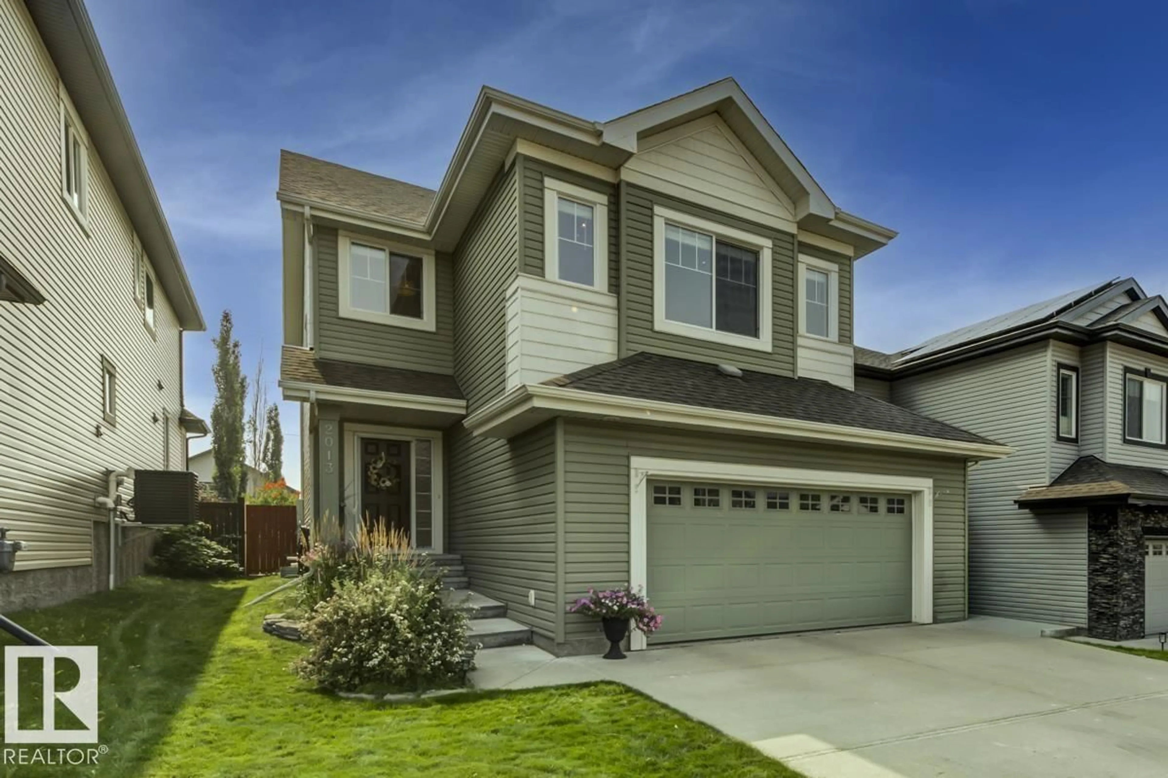 Home with vinyl exterior material, street for 2013 CHRISTOPHER, Sherwood Park Alberta T8H0L7