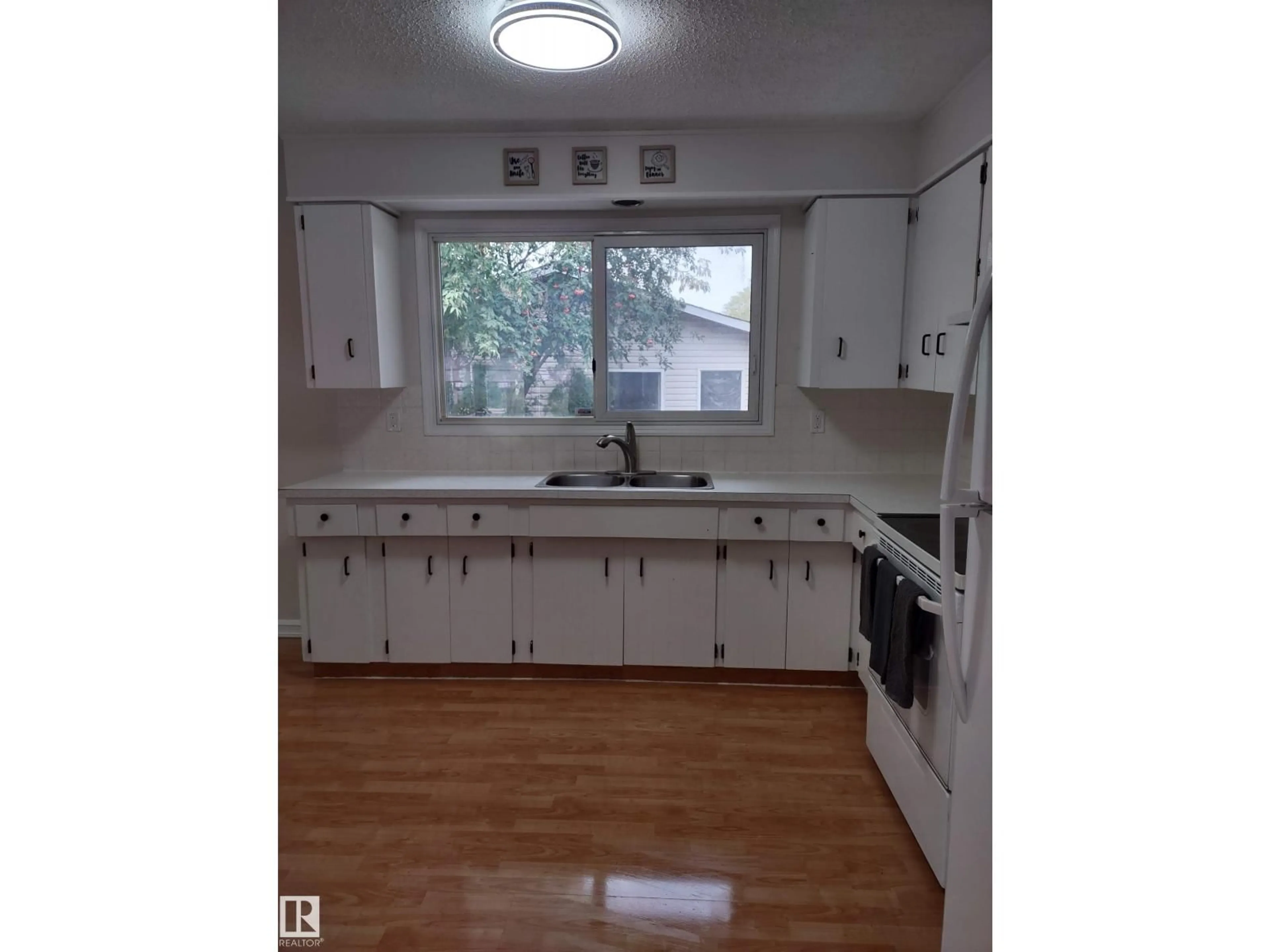 Standard kitchen, unknown for 84 BELLA COOLA DR, Leduc Alberta T9E4H6