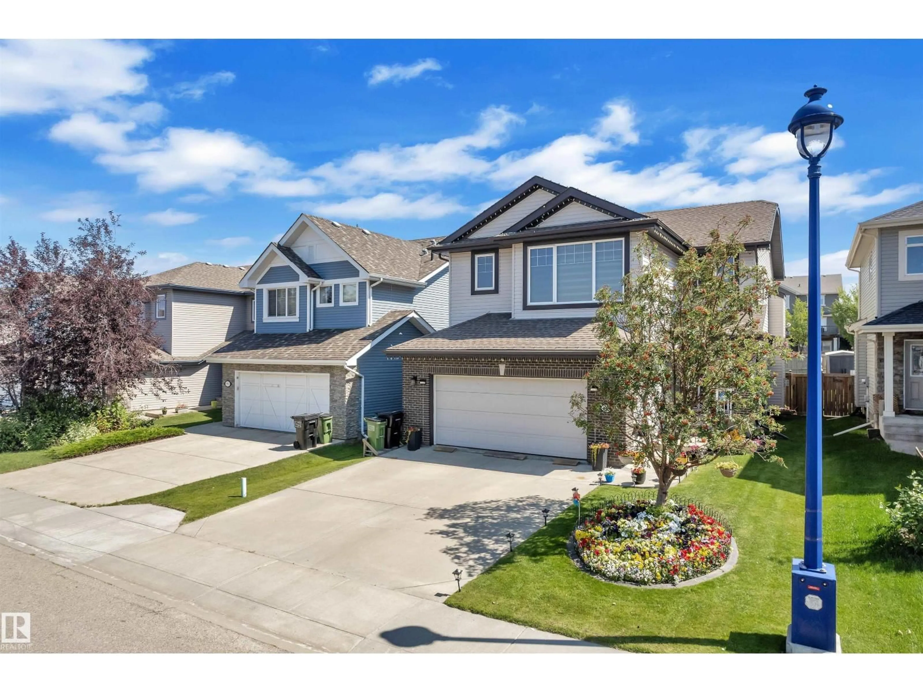 A pic from outside/outdoor area/front of a property/back of a property/a pic from drone, street for SW - 1907 67 ST, Edmonton Alberta T6X0L9