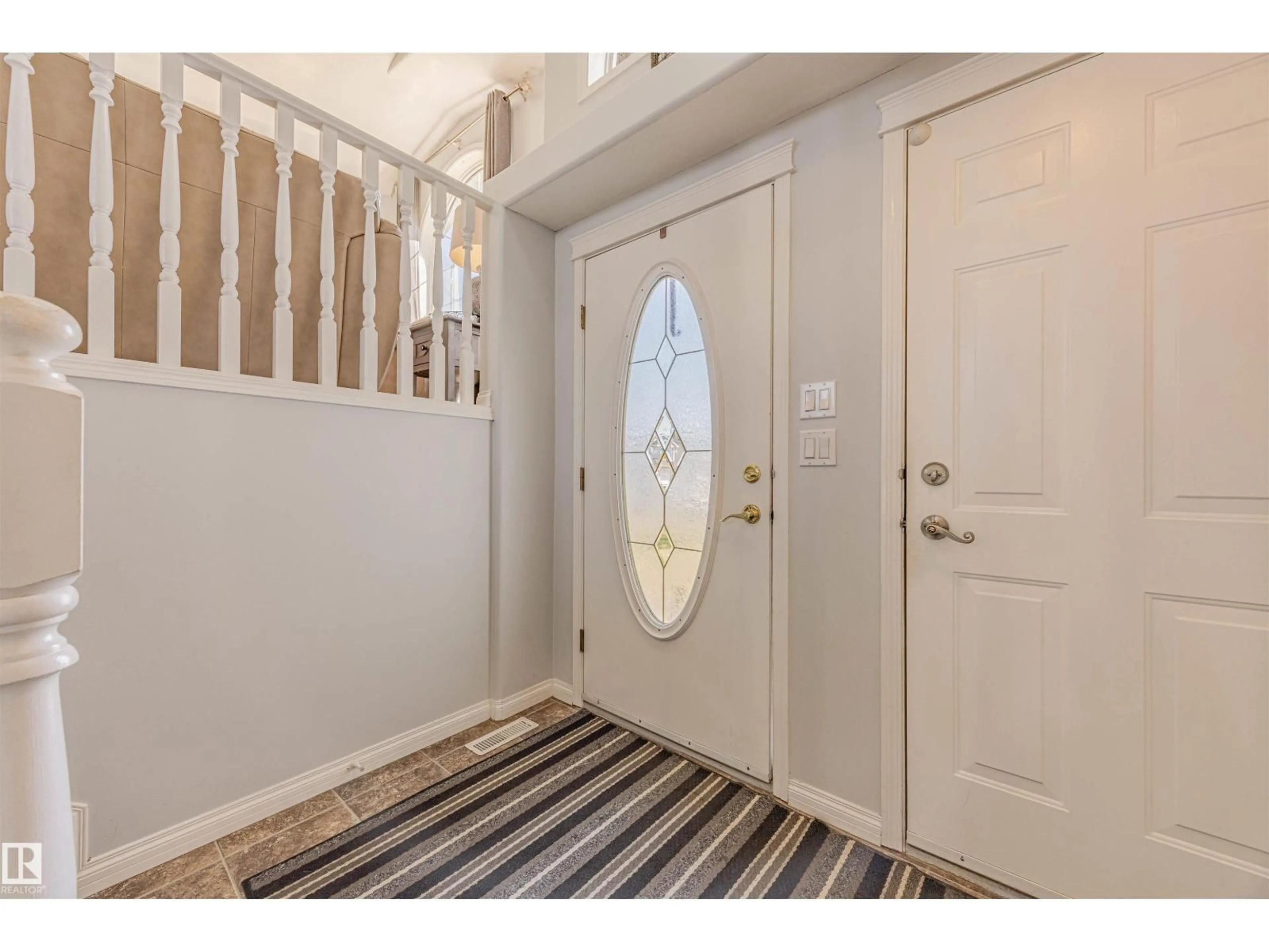 Indoor entryway for 7808 163 AV, Edmonton Alberta T5Z3K8