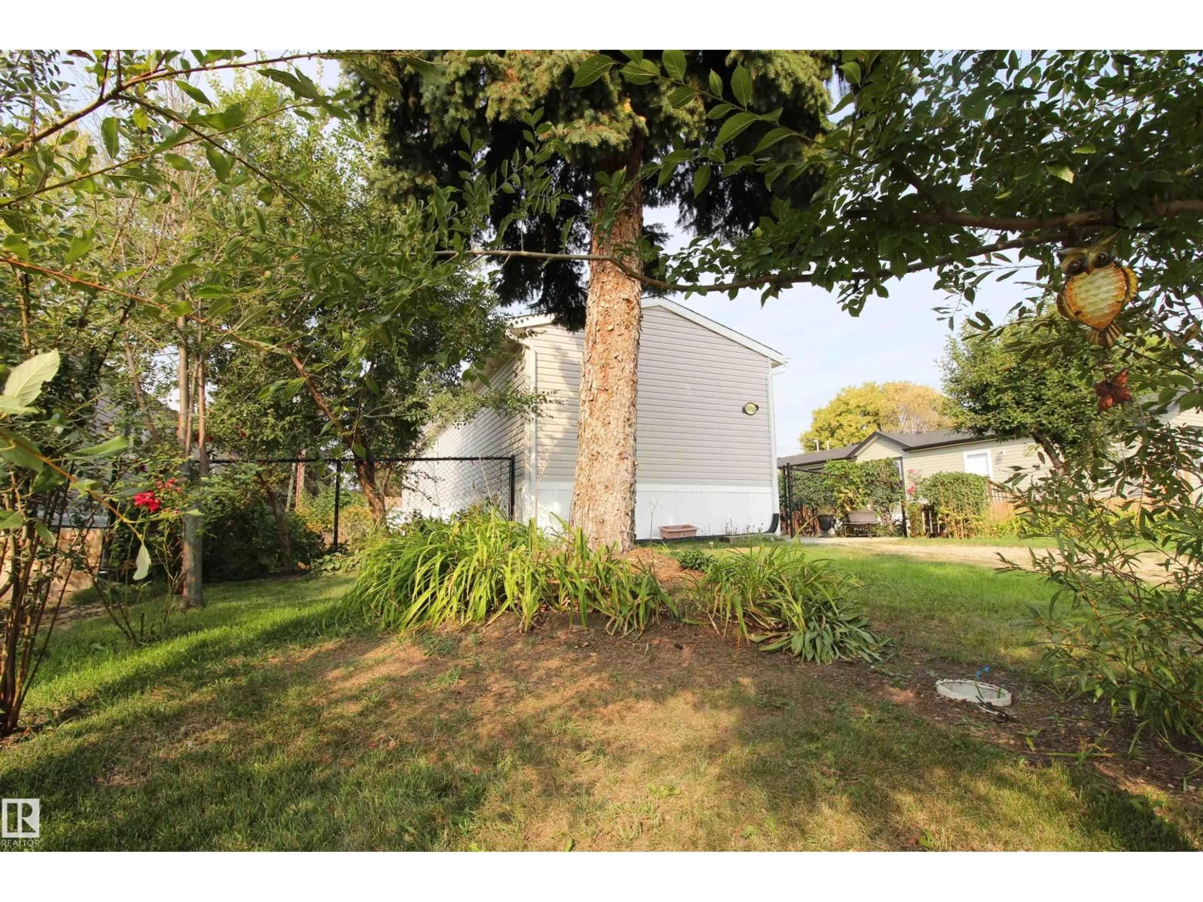 A pic from outside/outdoor area/front of a property/back of a property/a pic from drone, street for 10916 100 AV, Westlock Alberta T7P1N2