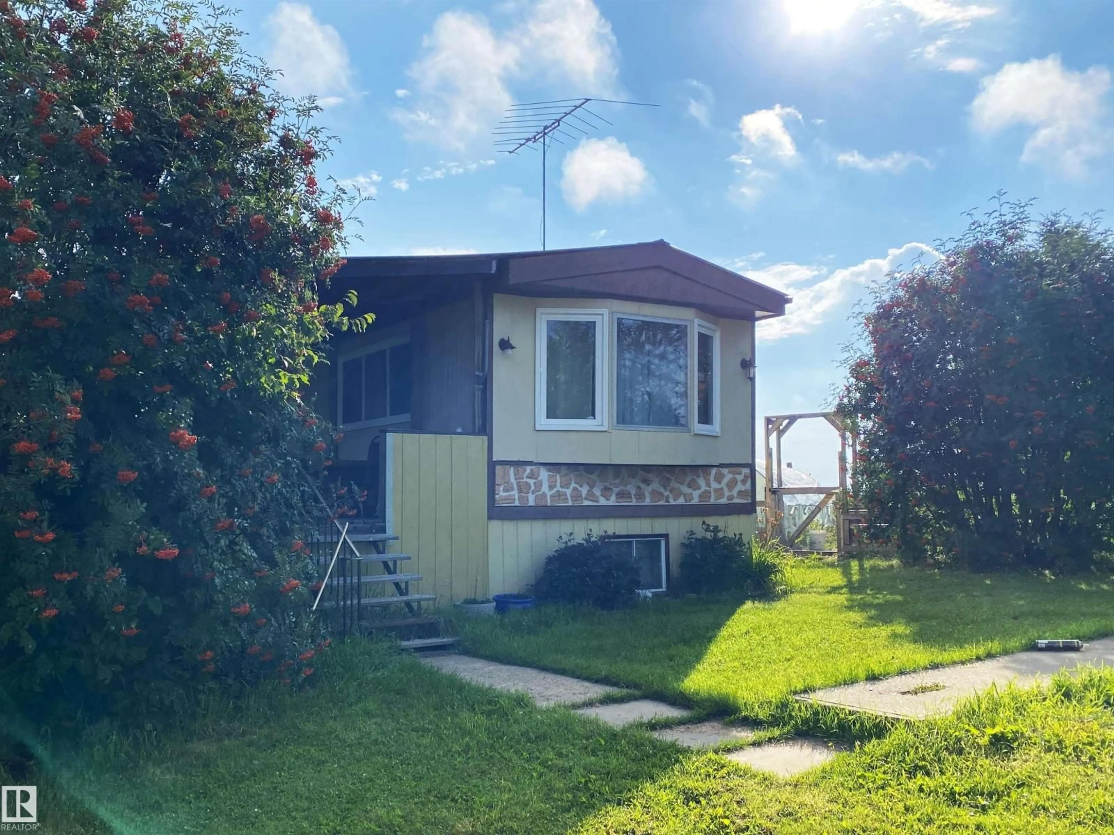 Shed for 465025 RR 33, Rural Wetaskiwin County Alberta T0C2X0