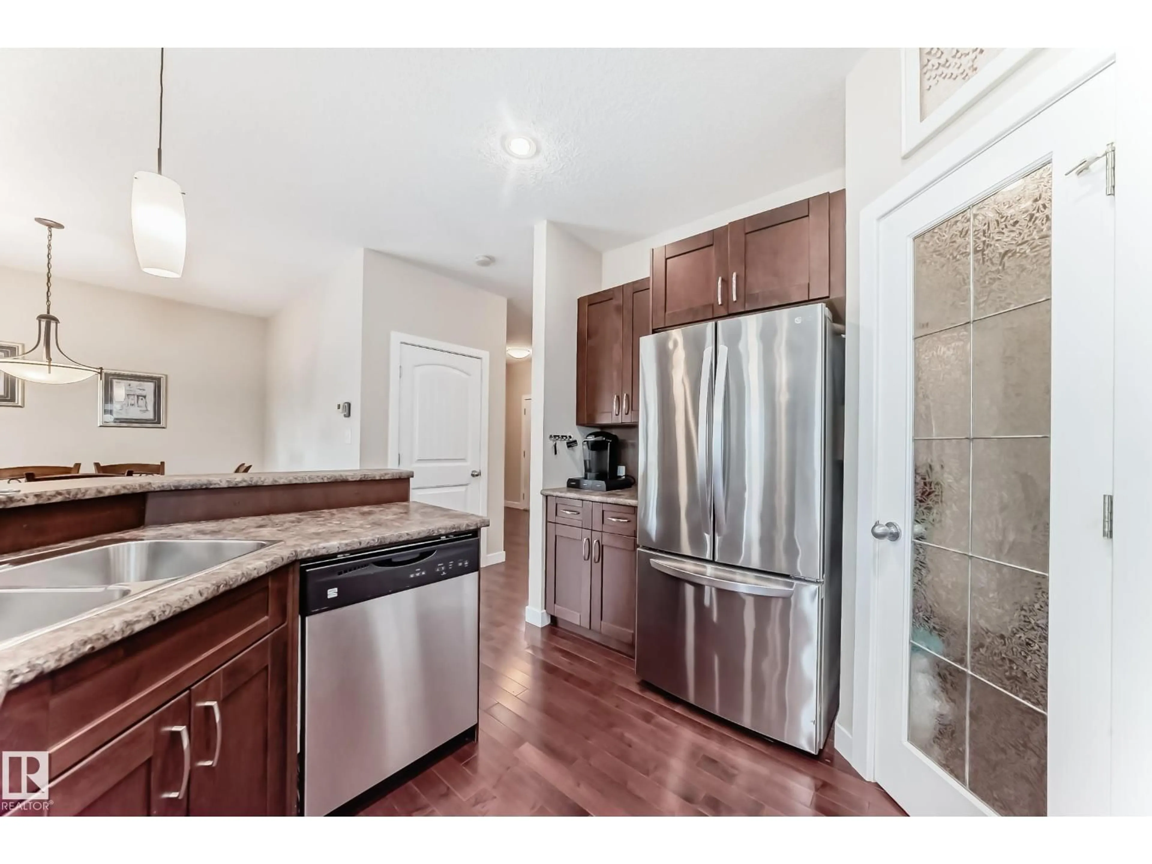 Open concept kitchen, unknown for 29 HERON CR, Spruce Grove Alberta T7X0G1