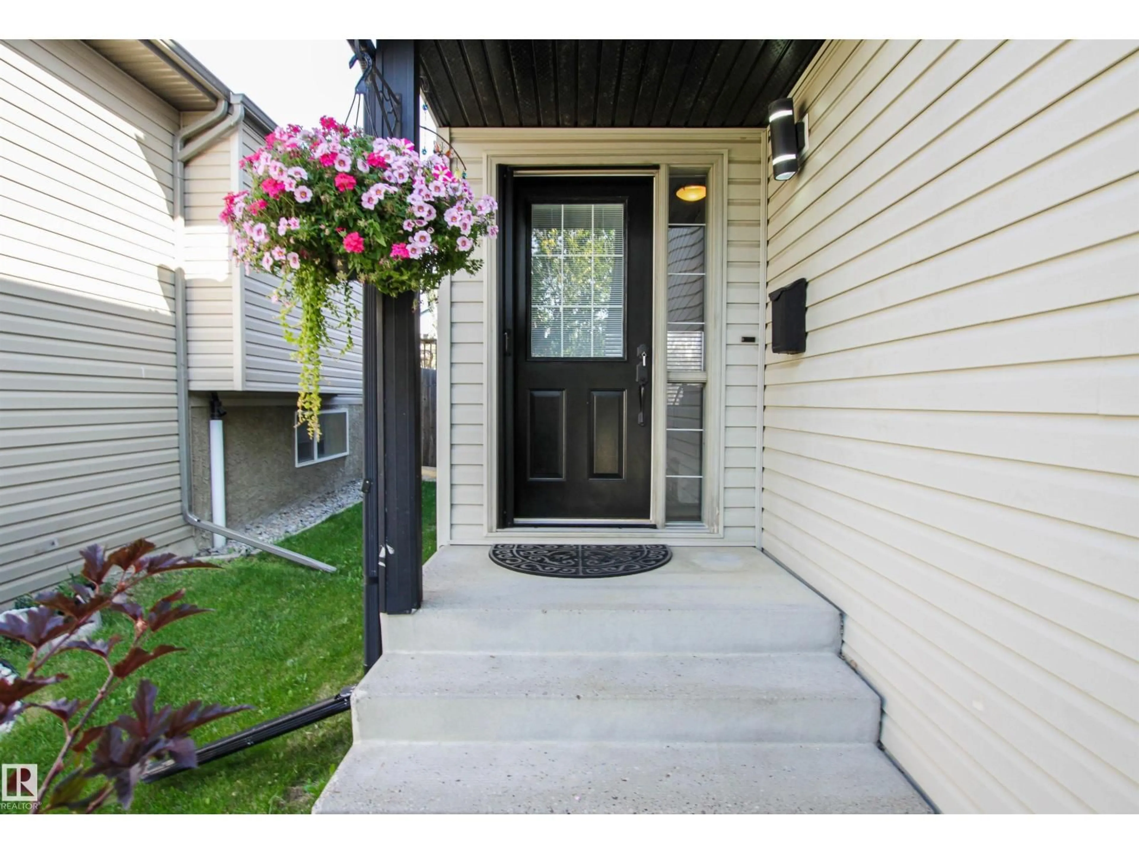 Unknown for 6 FOXBORO LN, Sherwood Park Alberta T8A6M7