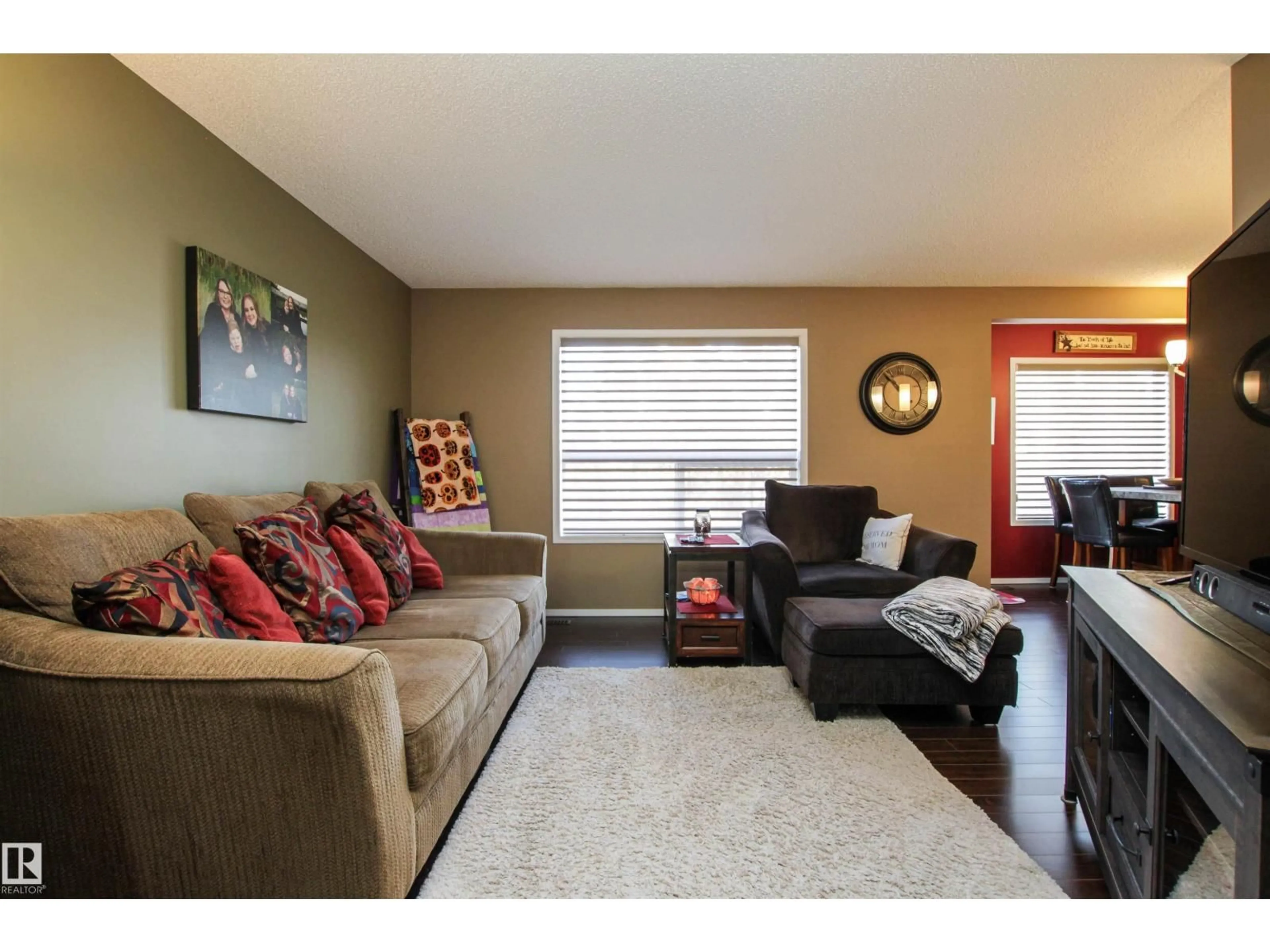 Living room with furniture, unknown for 6 FOXBORO LN, Sherwood Park Alberta T8A6M7