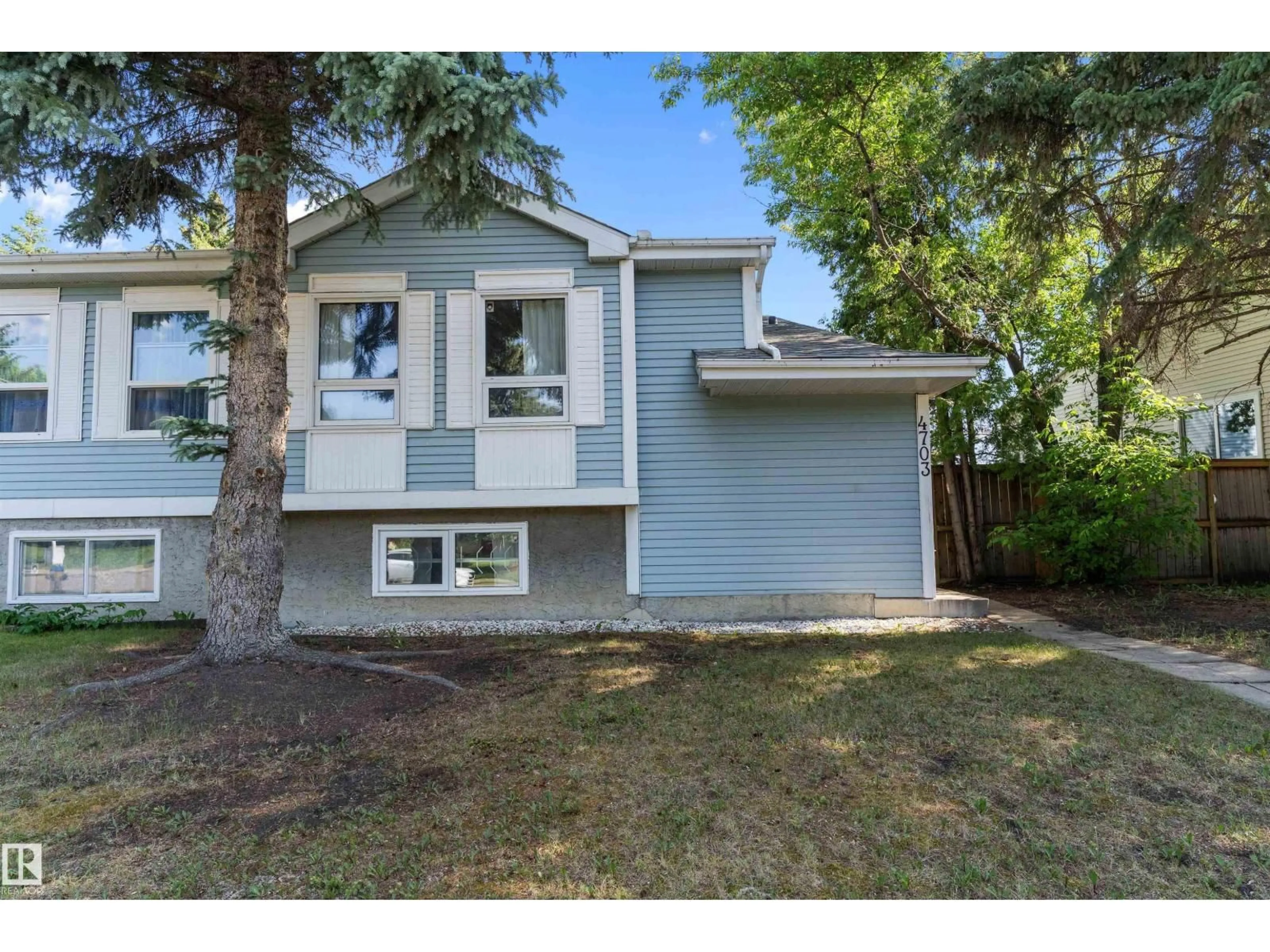 Home with vinyl exterior material, street for 4703 36 AV, Edmonton Alberta T6L3S2