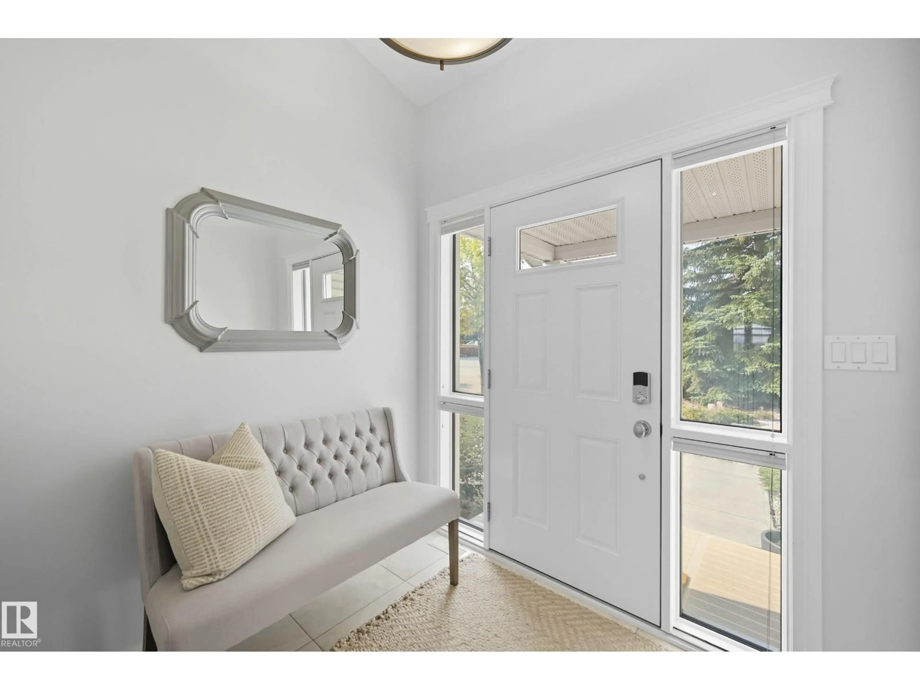 Indoor entryway for 6 PARKWEST, Fort Saskatchewan Alberta T8L3X2