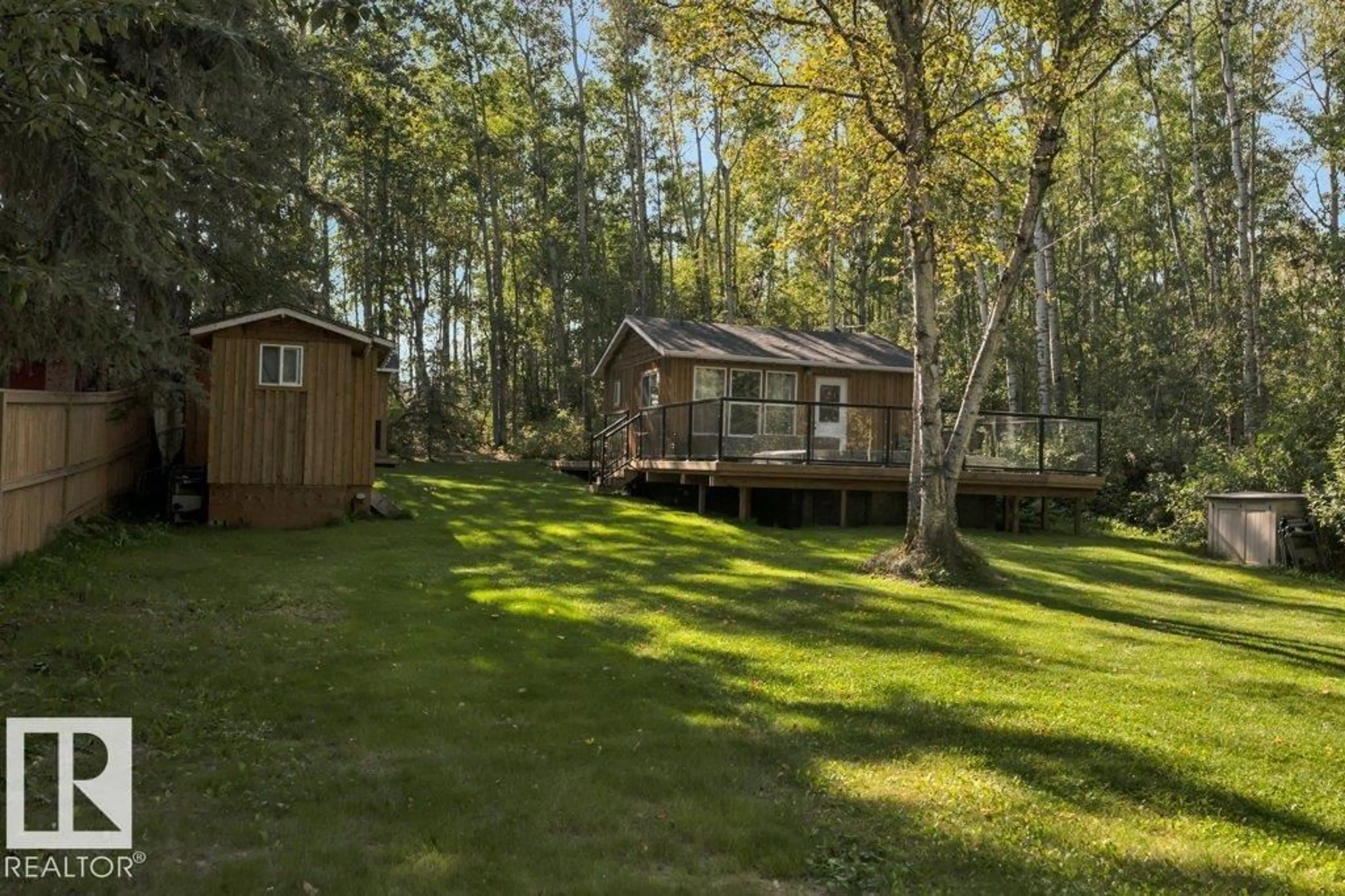 Shed for 124 LAKESHORE DR, Rural Wetaskiwin County Alberta T0C2V0