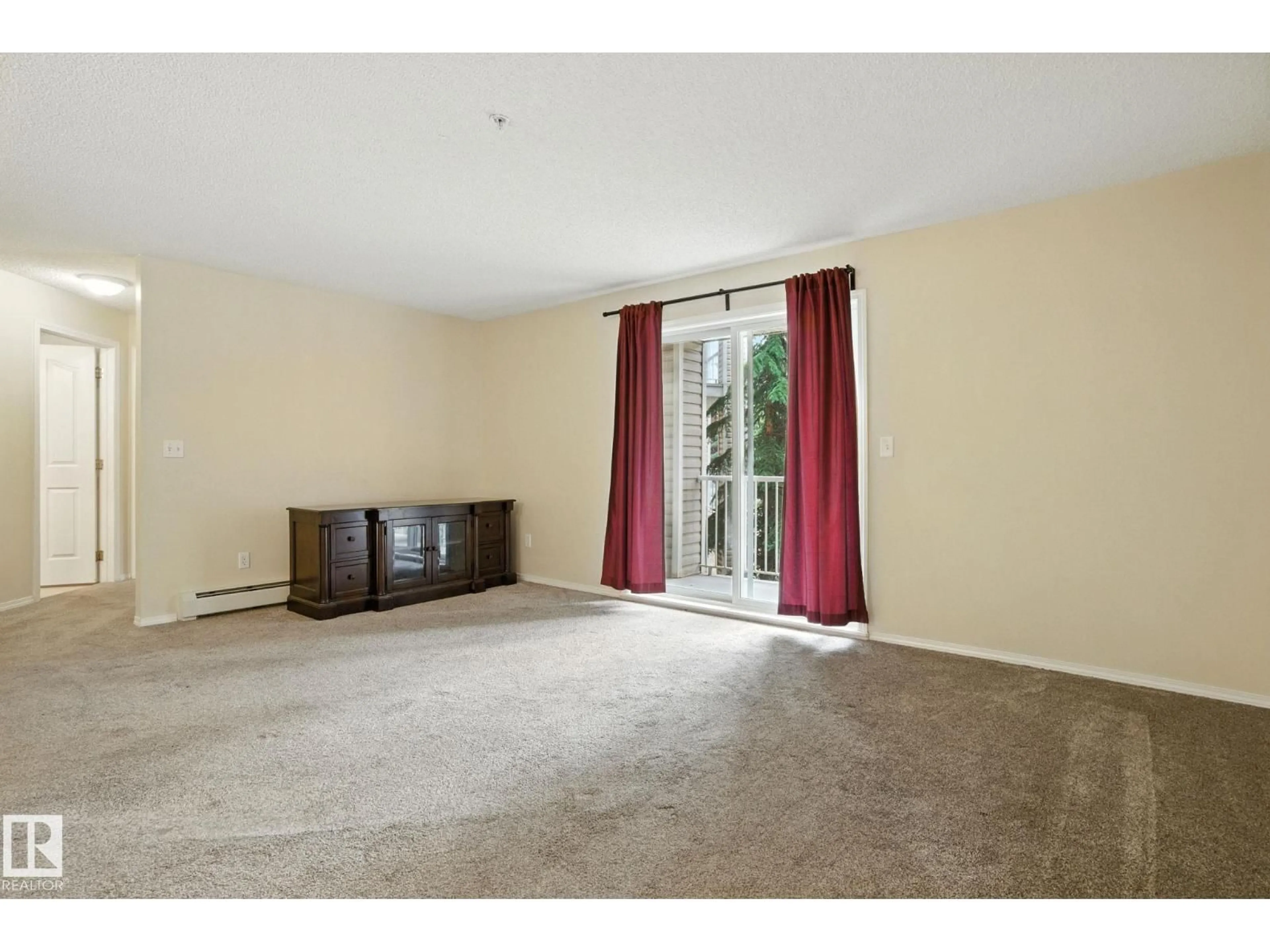 A pic of a room for 2207 80 ST NW, Edmonton Alberta T5B4X9