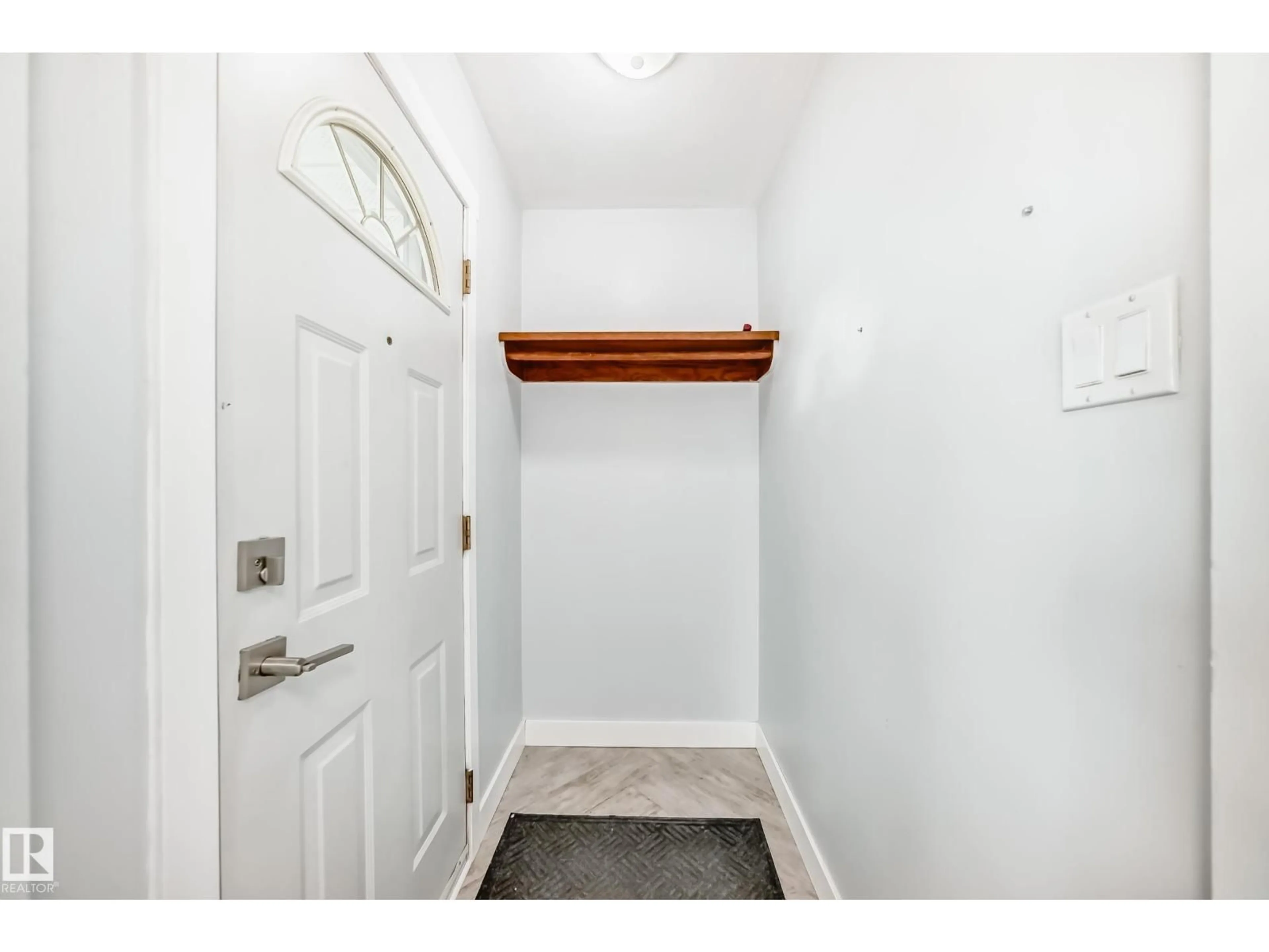 Indoor entryway for 4038 113 AV, Edmonton Alberta T5W0R3