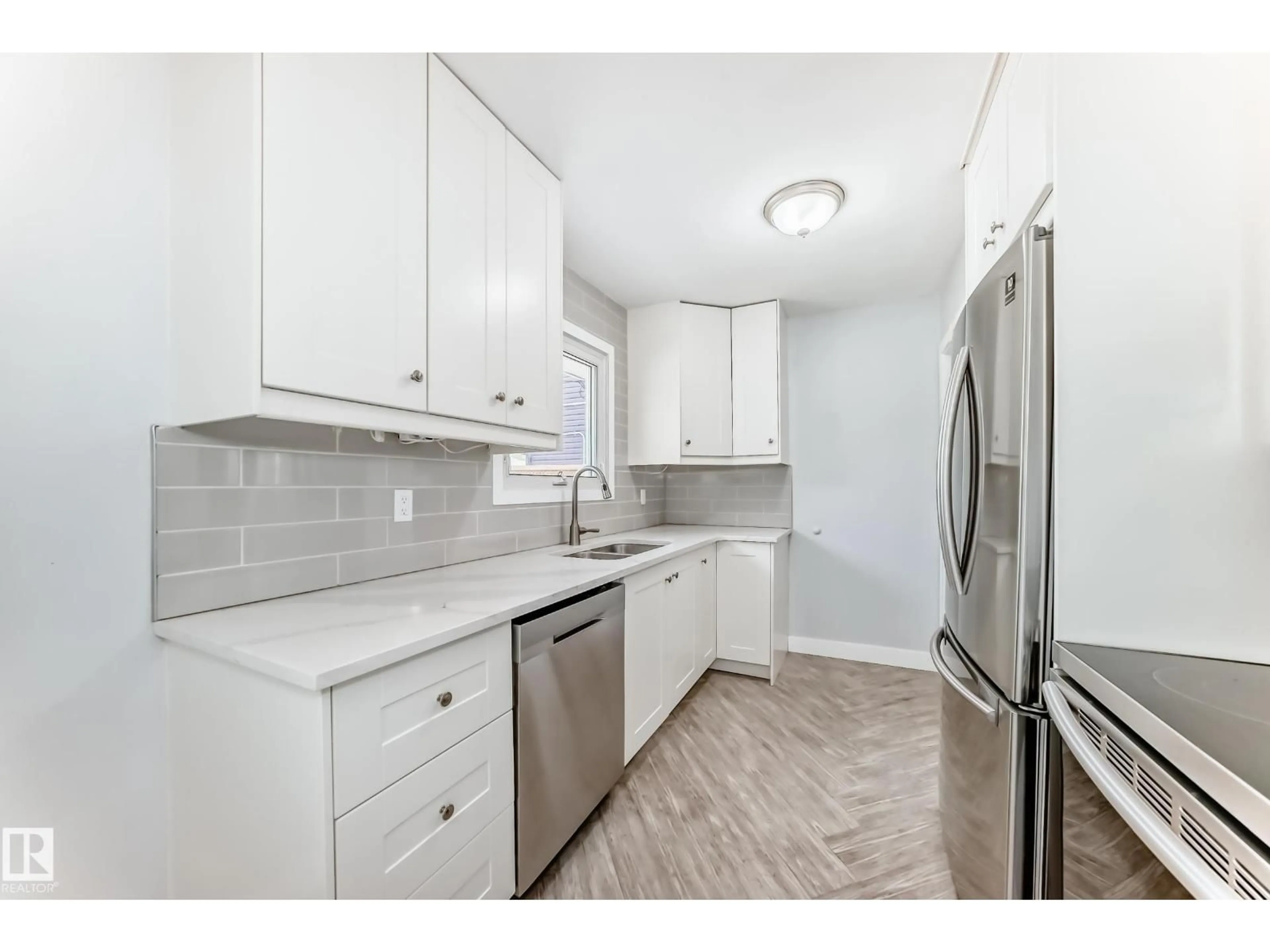 Standard kitchen, unknown for 4038 113 AV, Edmonton Alberta T5W0R3