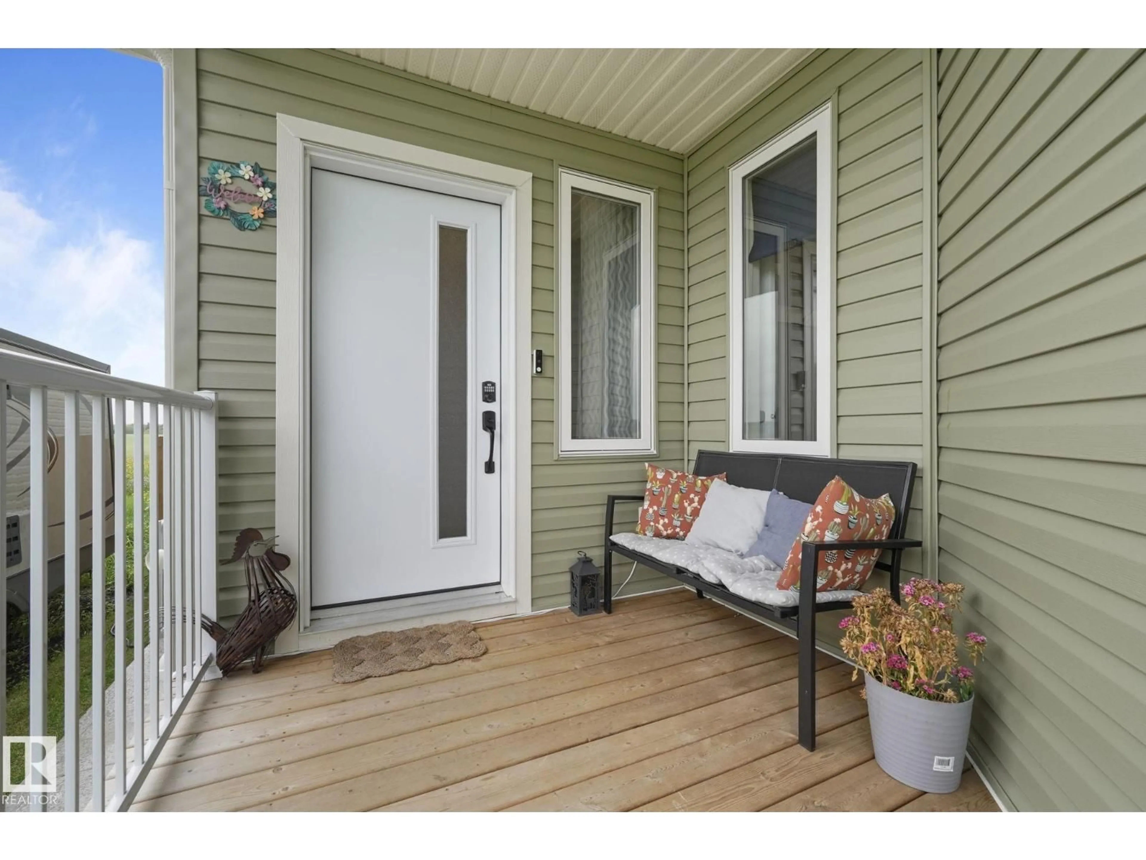 Indoor entryway for 5262 47 AV, Calmar Alberta T0C0V0