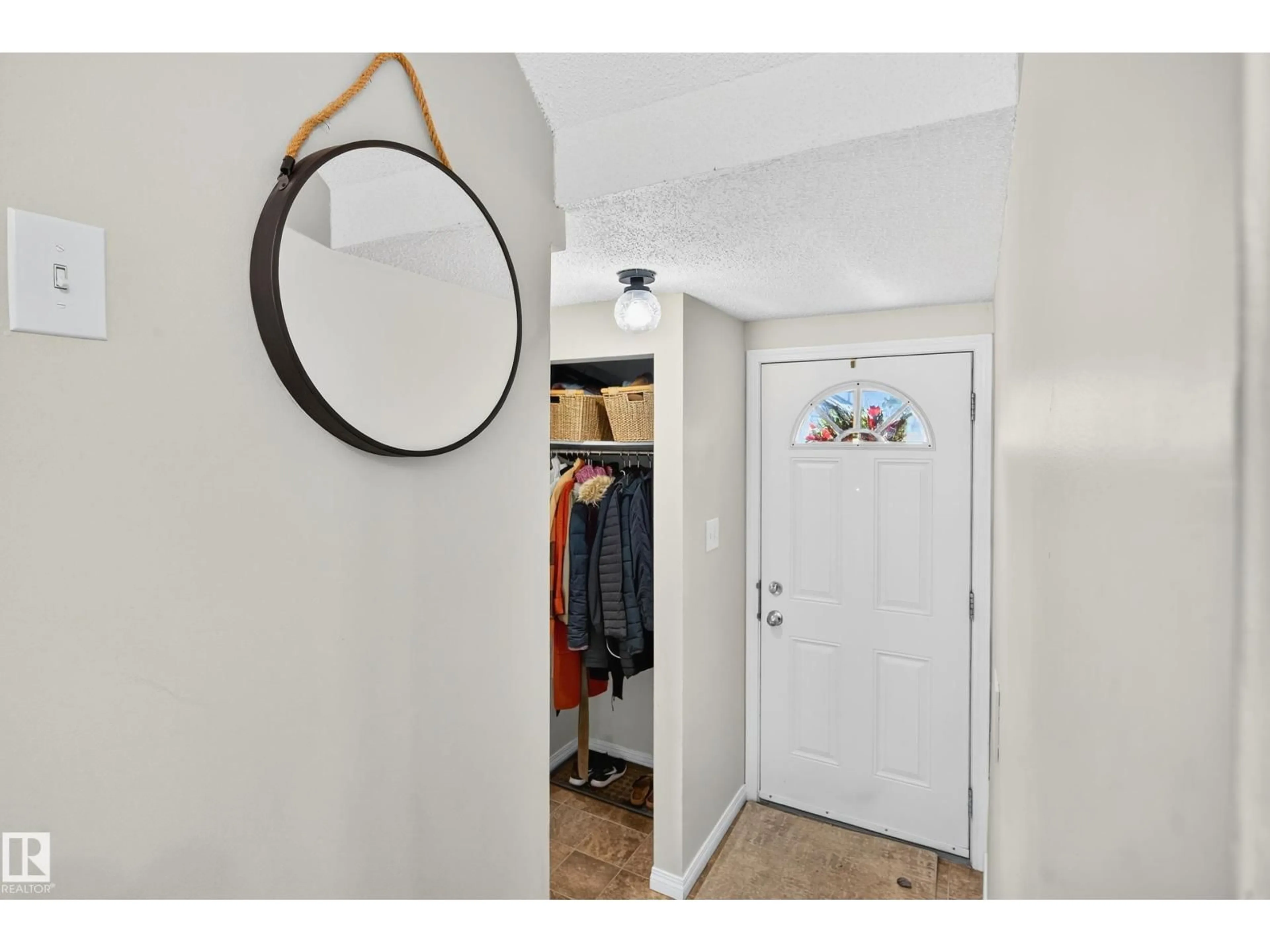 Indoor entryway for NW - 13892 24 ST, Edmonton Alberta T5Y1B6