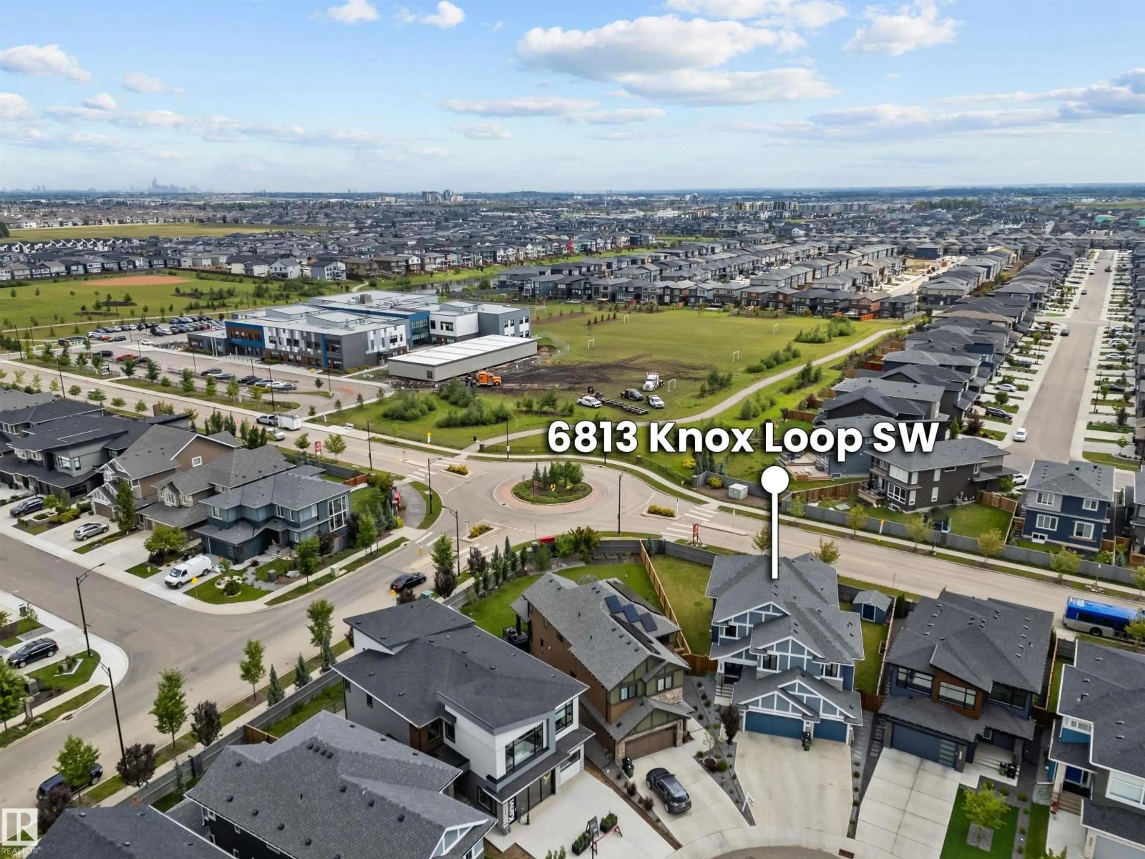 A pic from outside/outdoor area/front of a property/back of a property/a pic from drone, unknown for 6813 KNOX LO, Edmonton Alberta T6W4R3