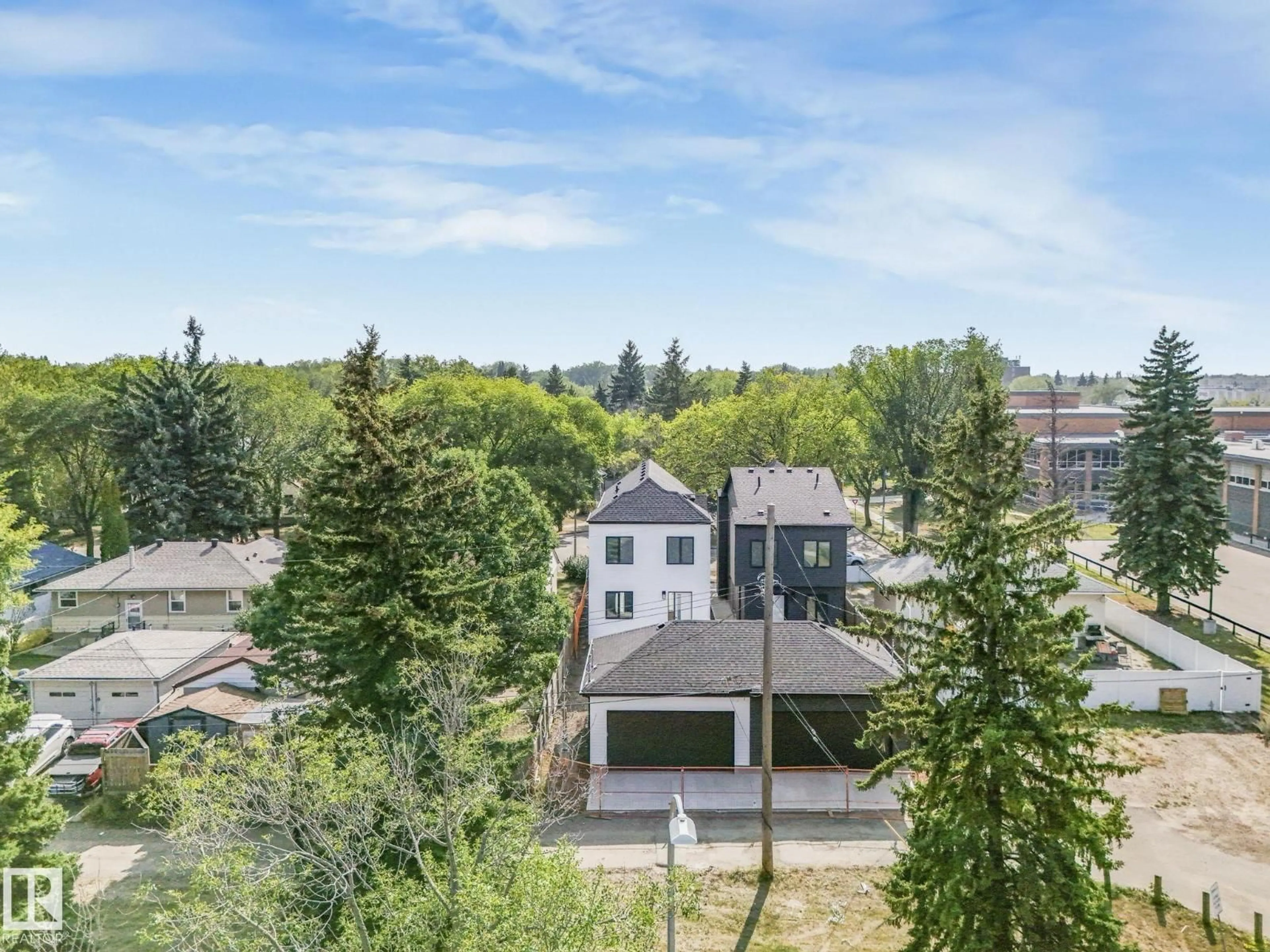 A pic from outside/outdoor area/front of a property/back of a property/a pic from drone, city buildings view from balcony for 7940 89 AV, Edmonton Alberta T6C1N5